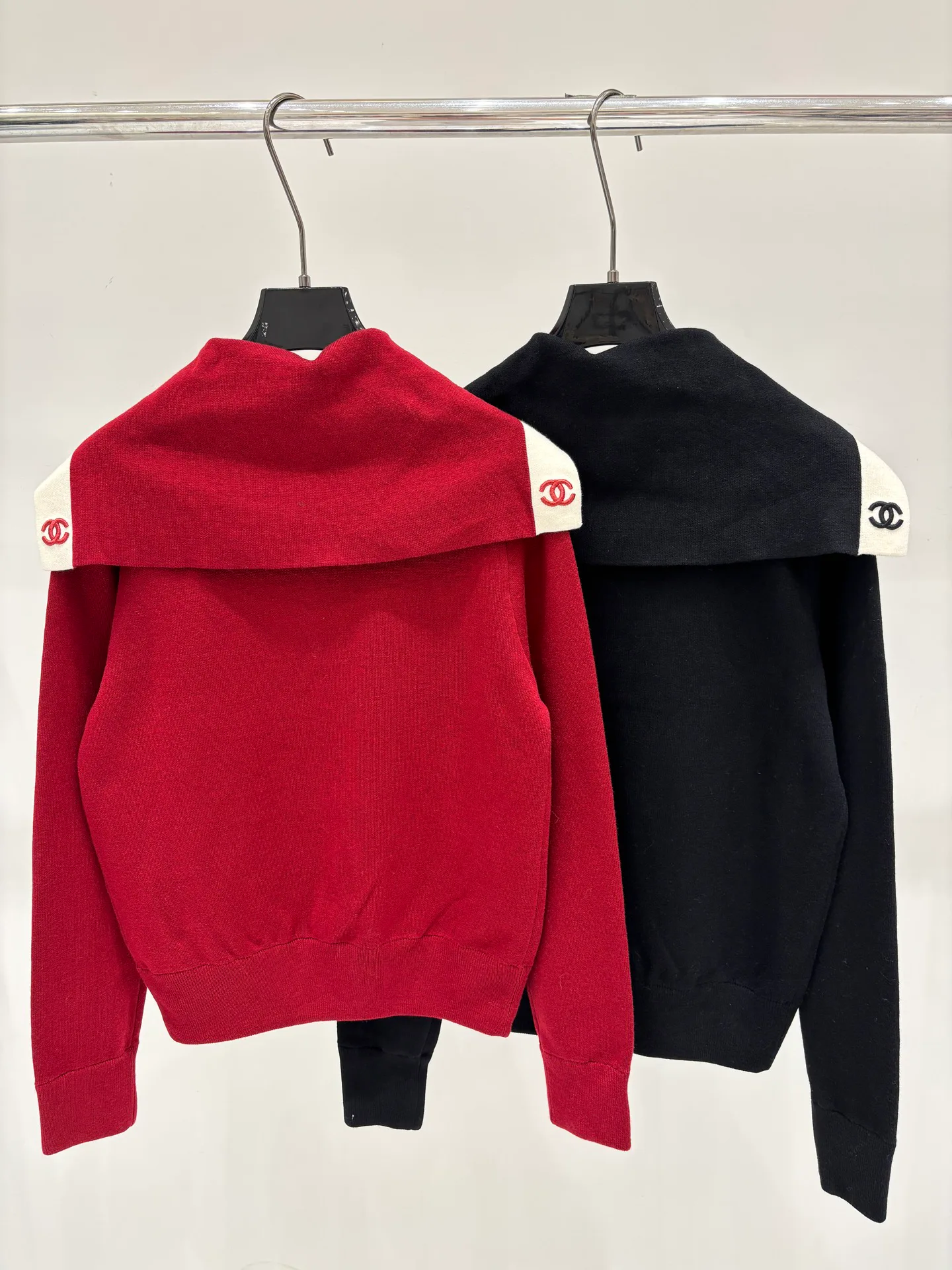 Women's Jumpers And Sweaters CHANEL 18032624