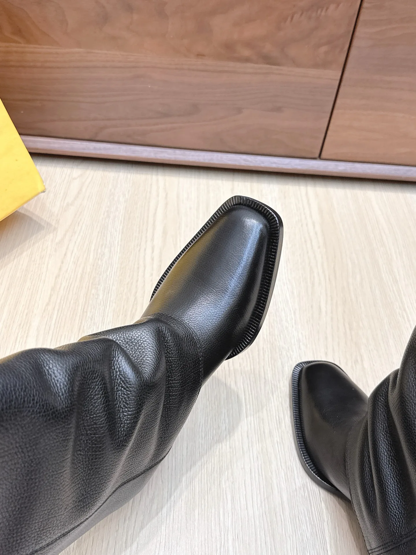 Women's Boots FENDI 18092434
