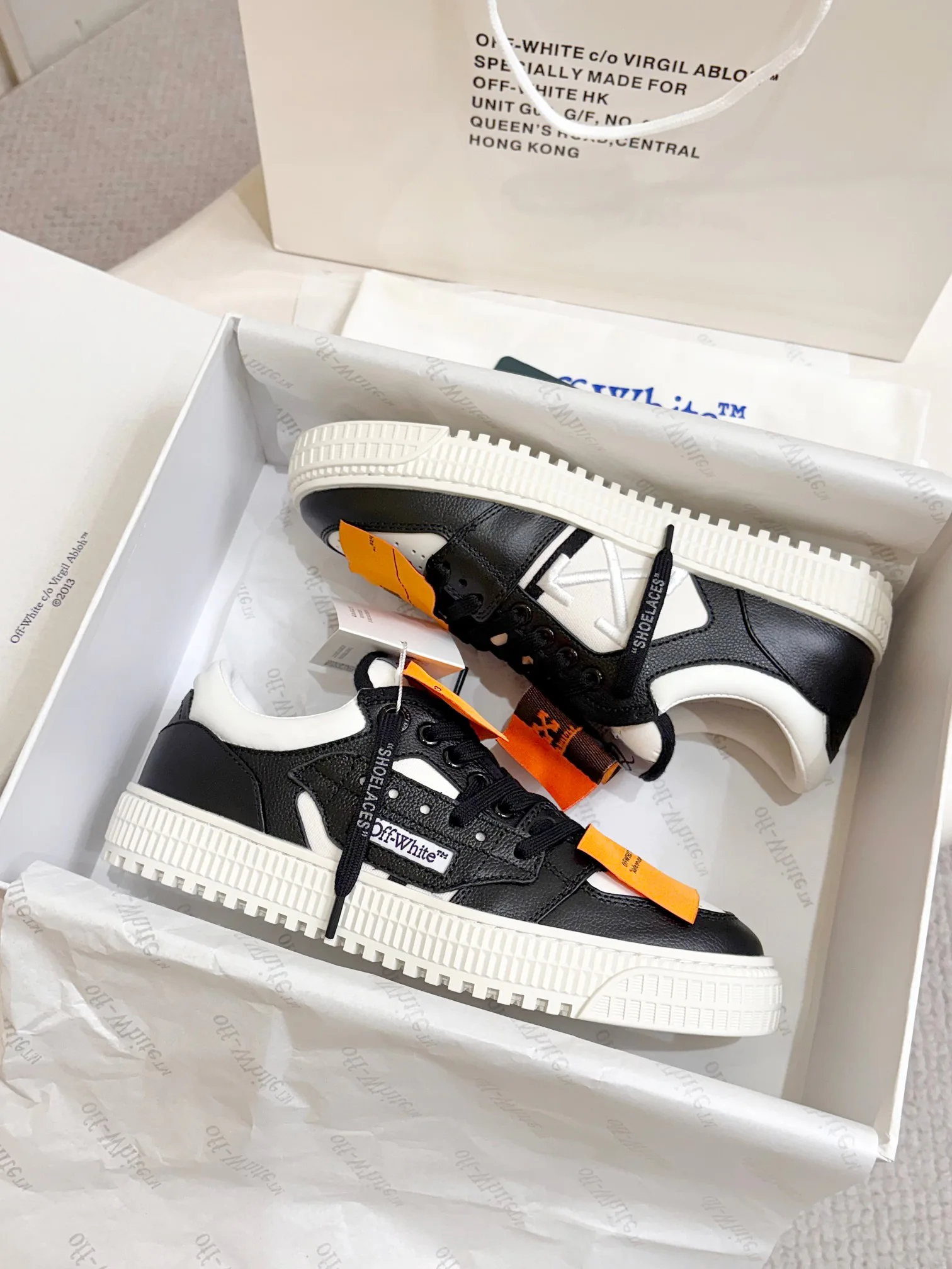 Women's Sneakers OFF-WHITE 18103210