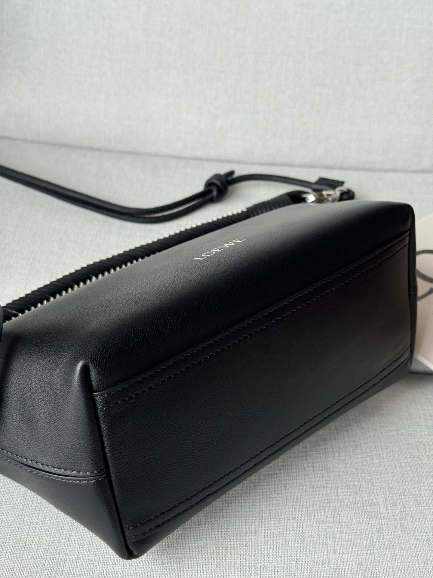 Women's Classic Handbags LOEWE 17722819
