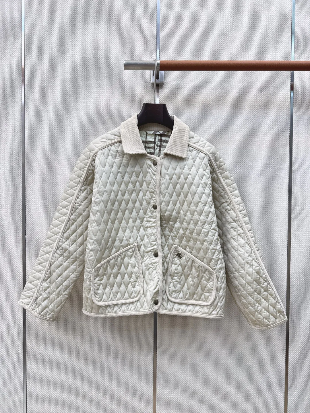Women's Jackets And Down Jackets BURBERRY 18225619