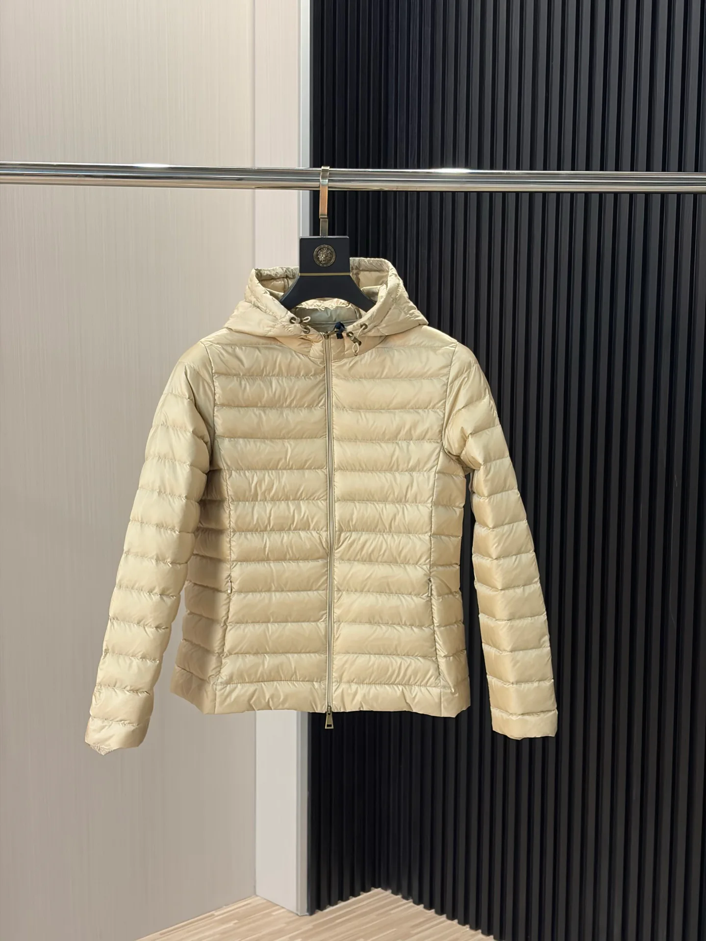 Men's Jackets And Down Jackets MONCLER 18231134