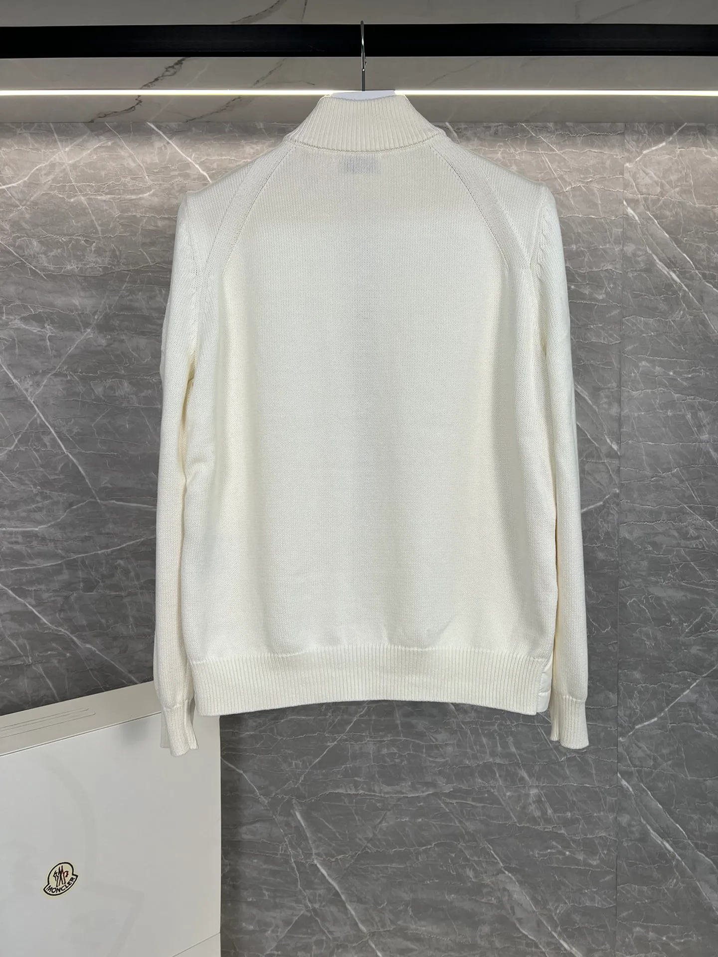 Куртки И Пуховики Женские Moncler 18599790