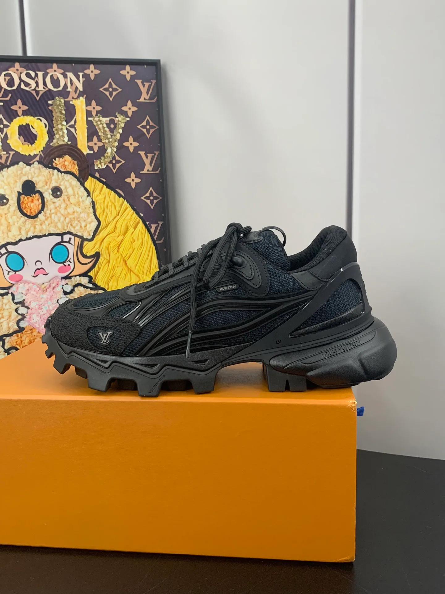 Men's Sneakers LOUIS VUITTON 17545289