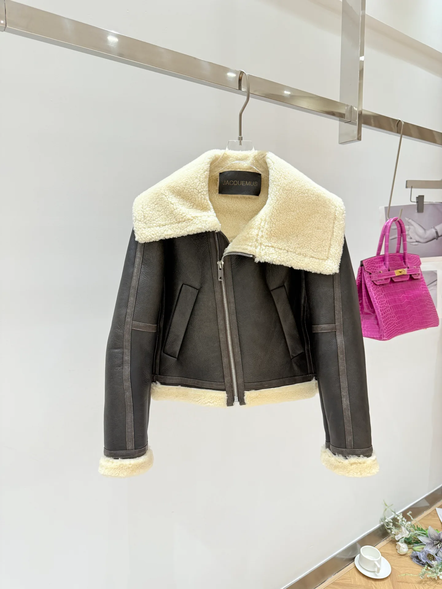 Women's Leather Jackets And Sheepskin Coats JACQUEMUS 18082984