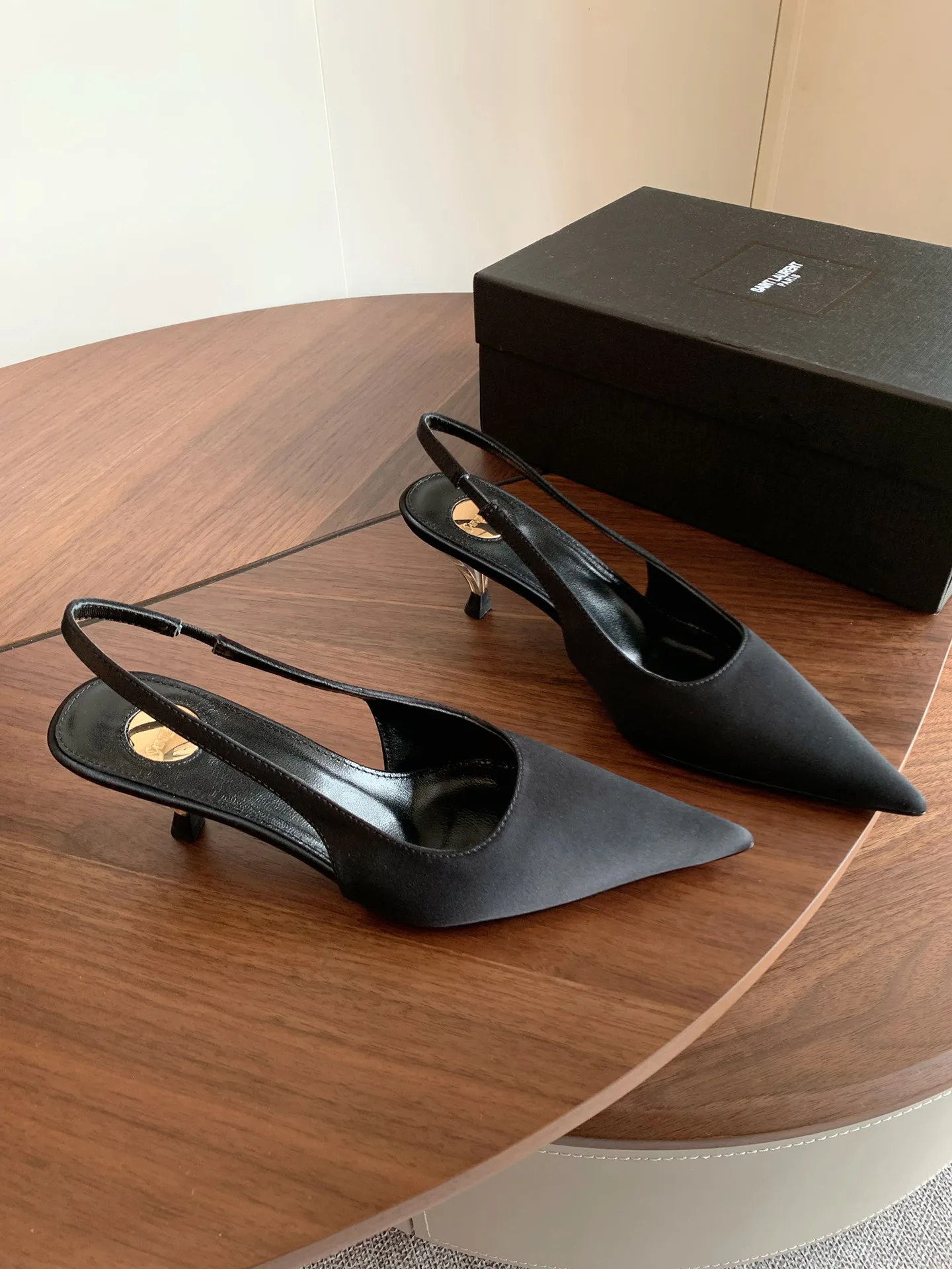 Women's Heels SAINT LAURENT 17371725