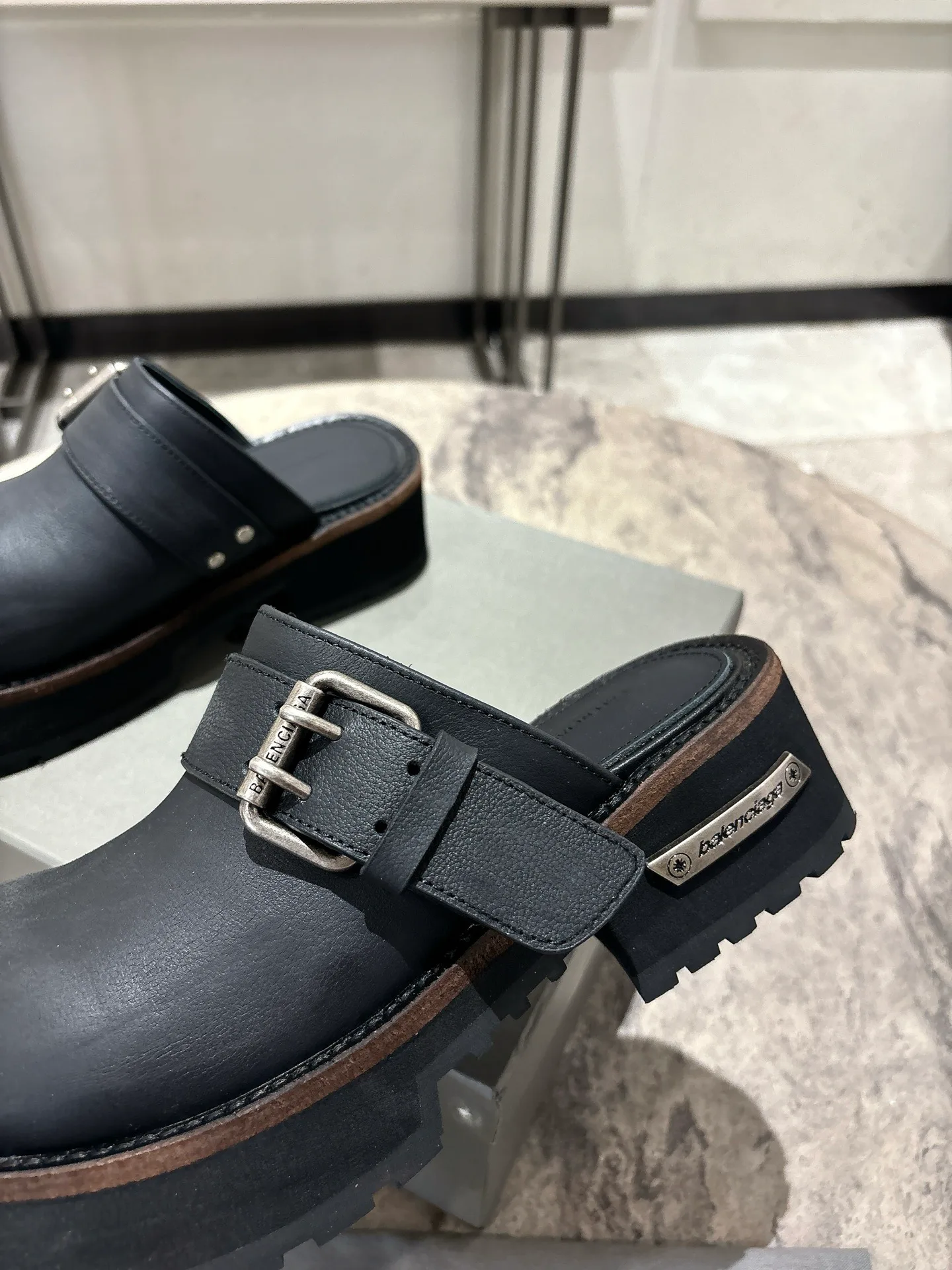 Women's Mules And Clogs BALENCIAGA 17730833