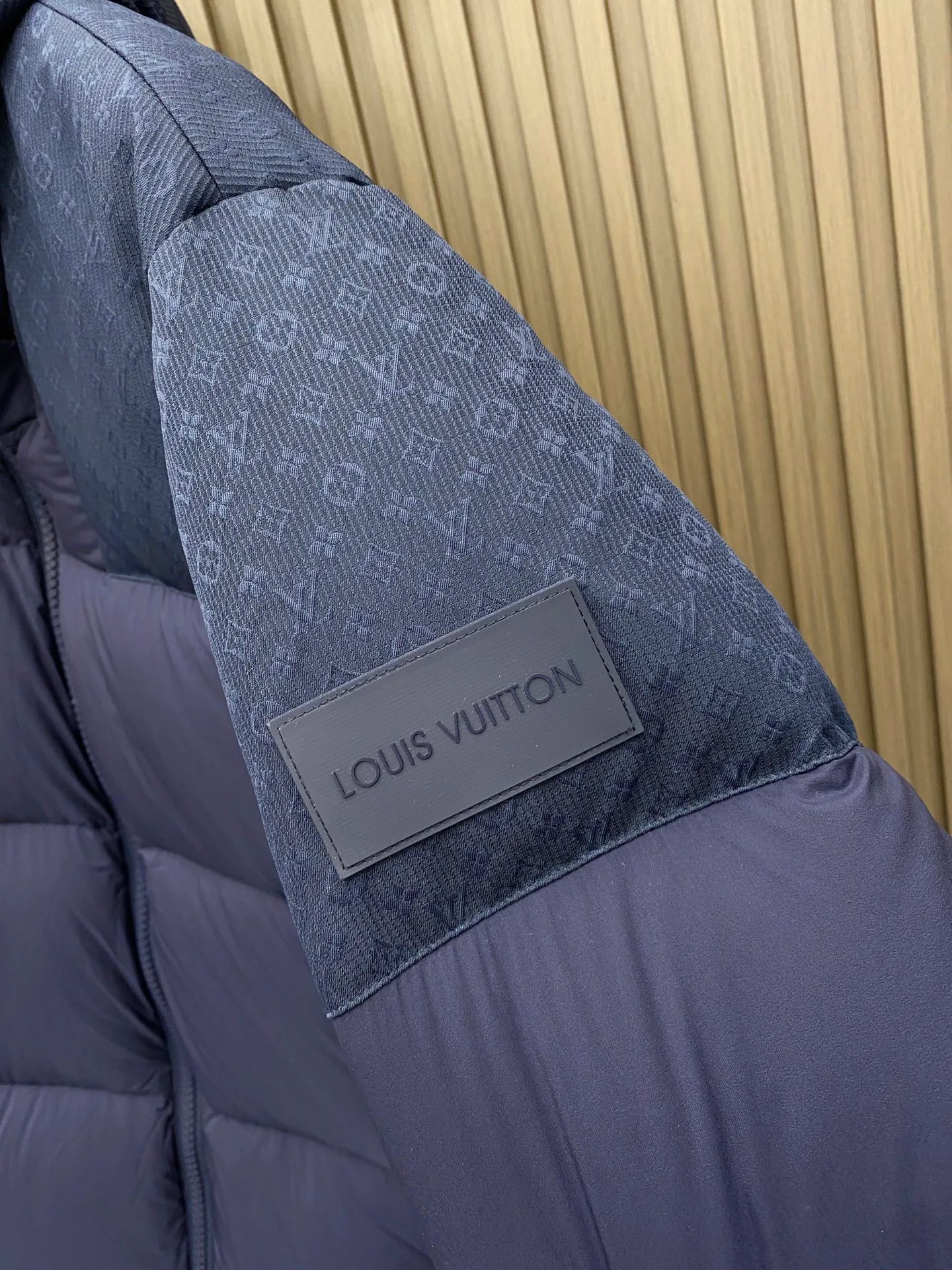Men's Jackets And Down Jackets LOUIS VUITTON 18355675