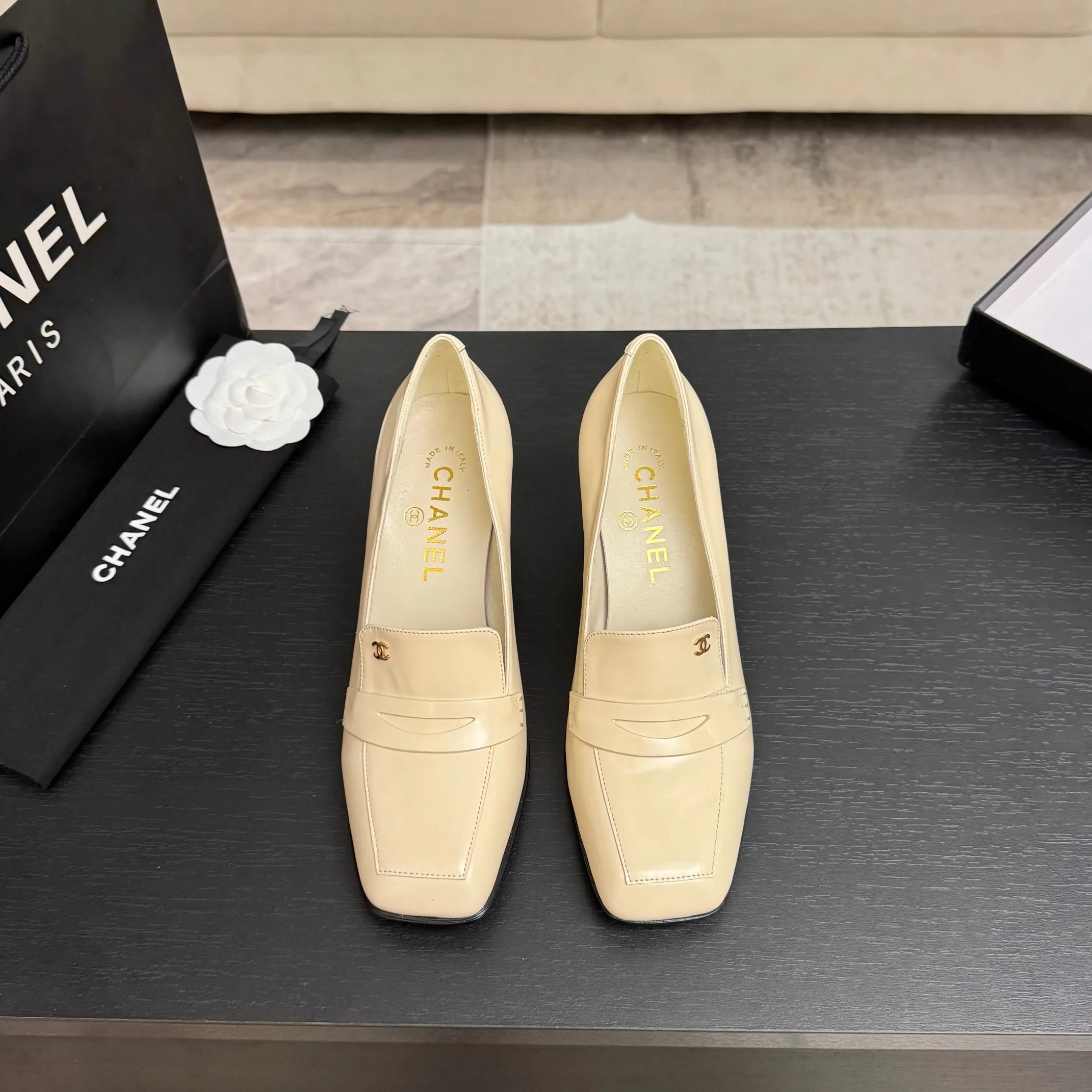 Women's Loafers And Moccasins CHANEL 18063087