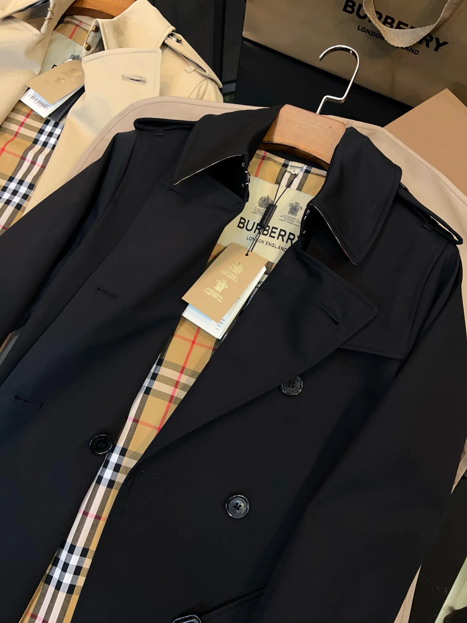 Women's Trench Coats BURBERRY 18145402