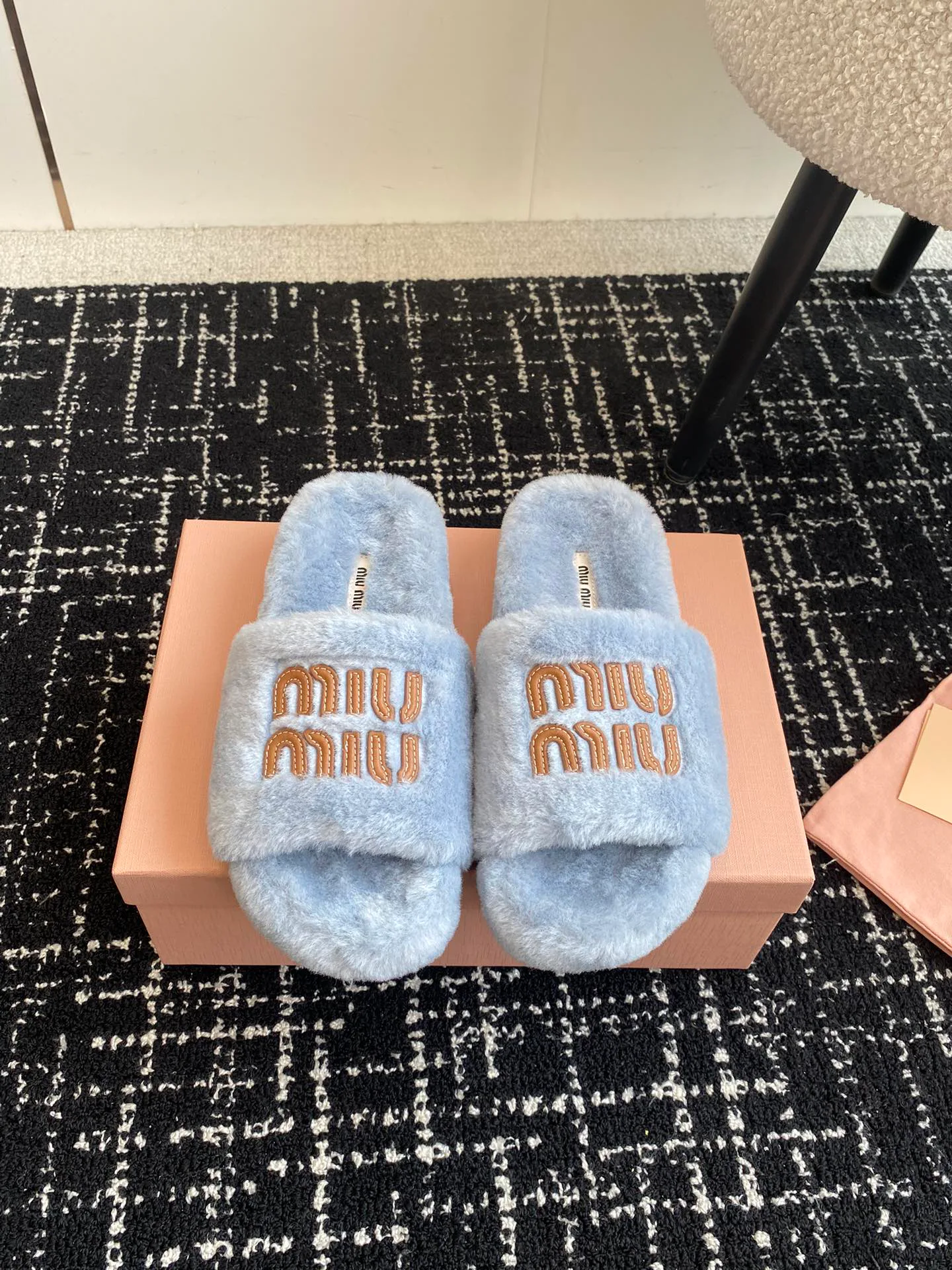 Women's Slippers MIU MIU 18241531