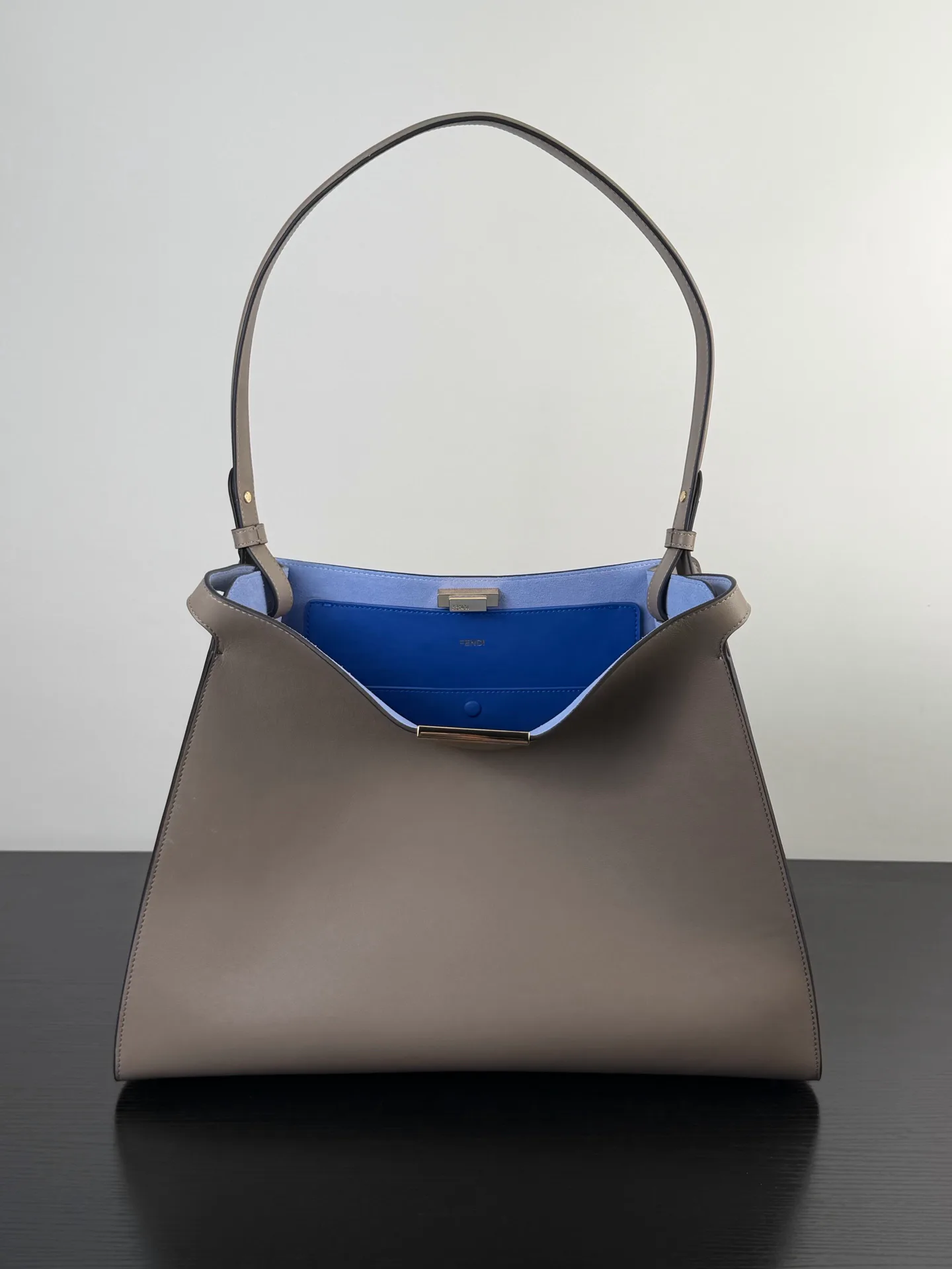 Women's Classic Handbags FENDI 17901905