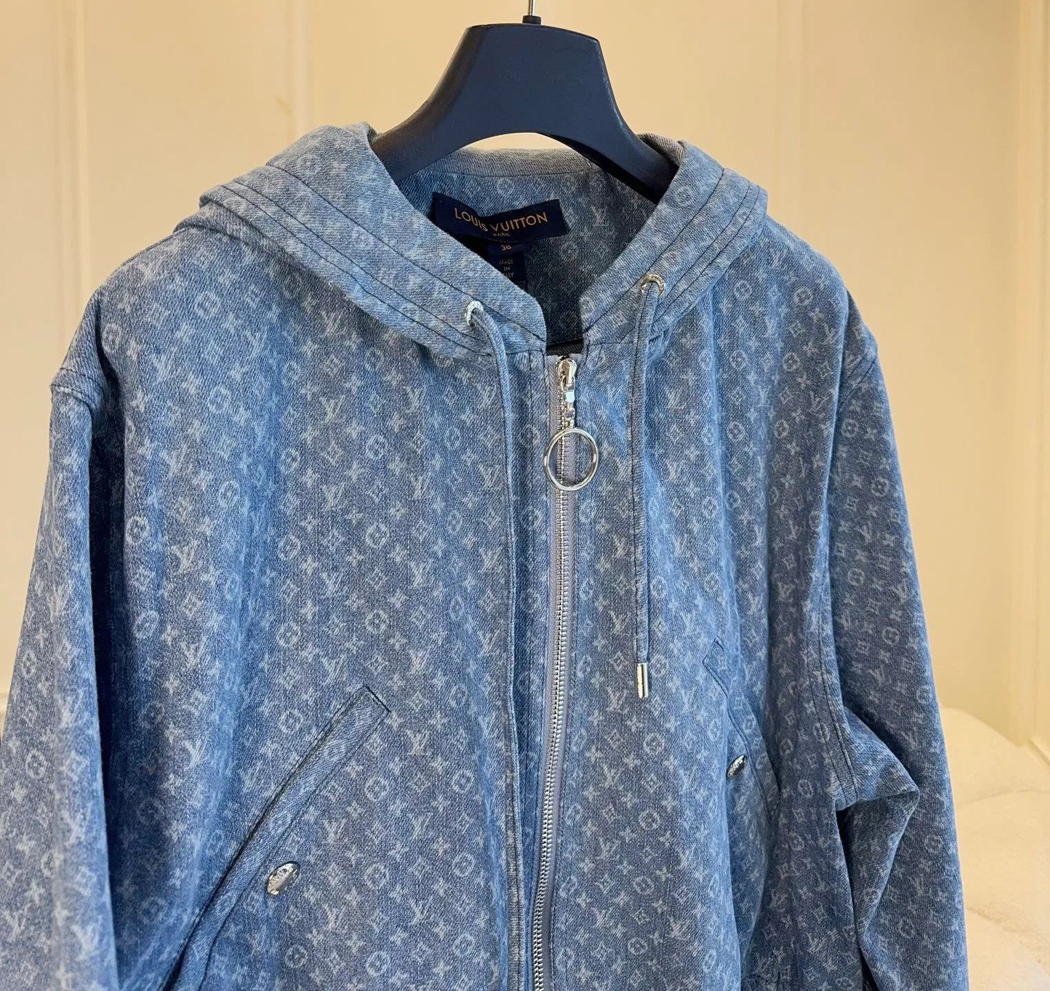 Women's Jackets And Down Jackets LOUIS VUITTON 18405498