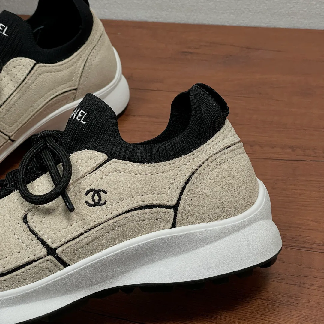 Women's Sneakers CHANEL 17542464