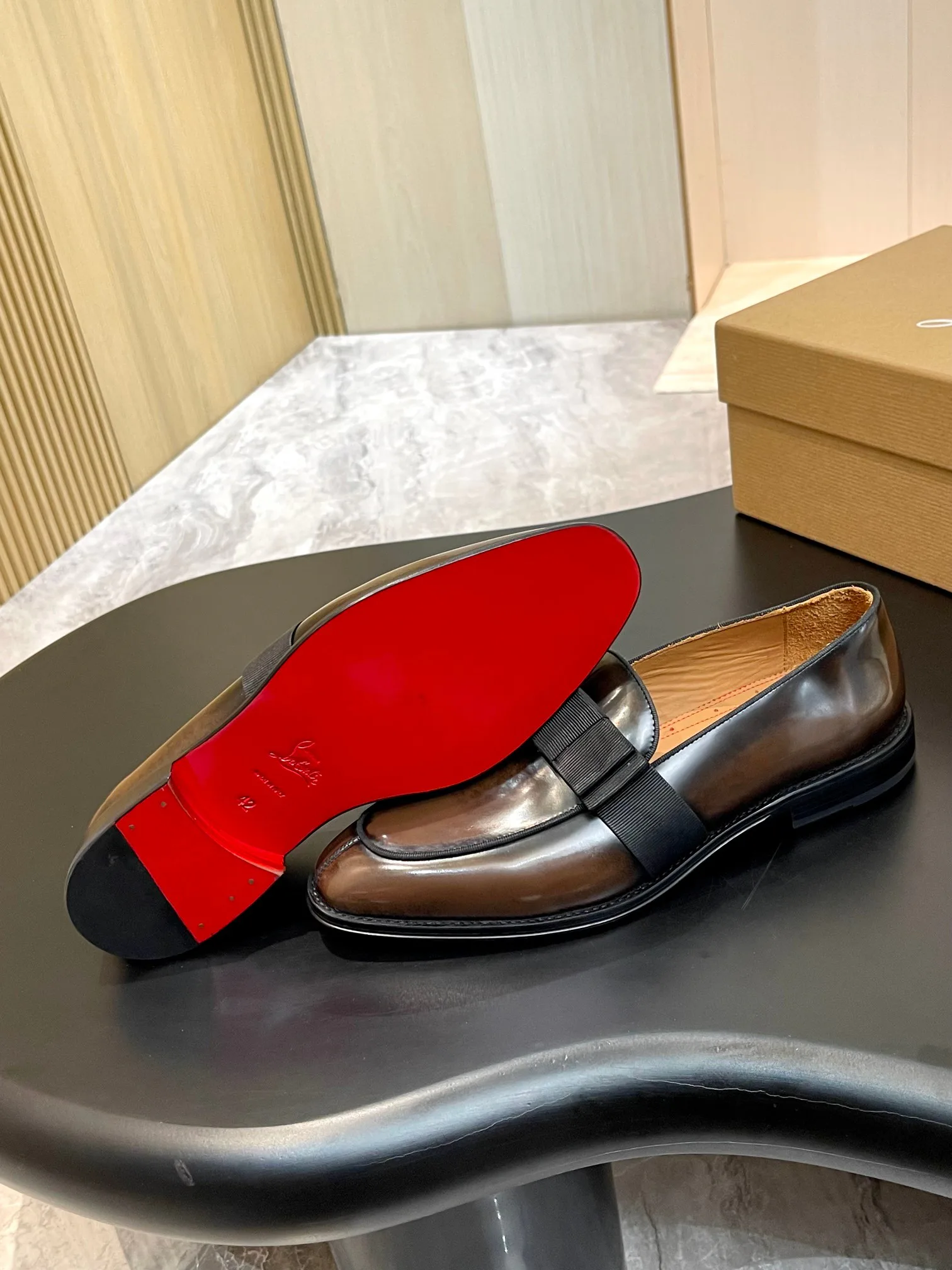 Men's Loafers And Dress Shoes CHRISTIAN LOUBOUTIN 18117252