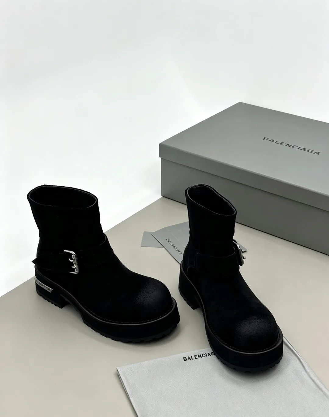 Women's Ankle Boots BALENCIAGA 18006157