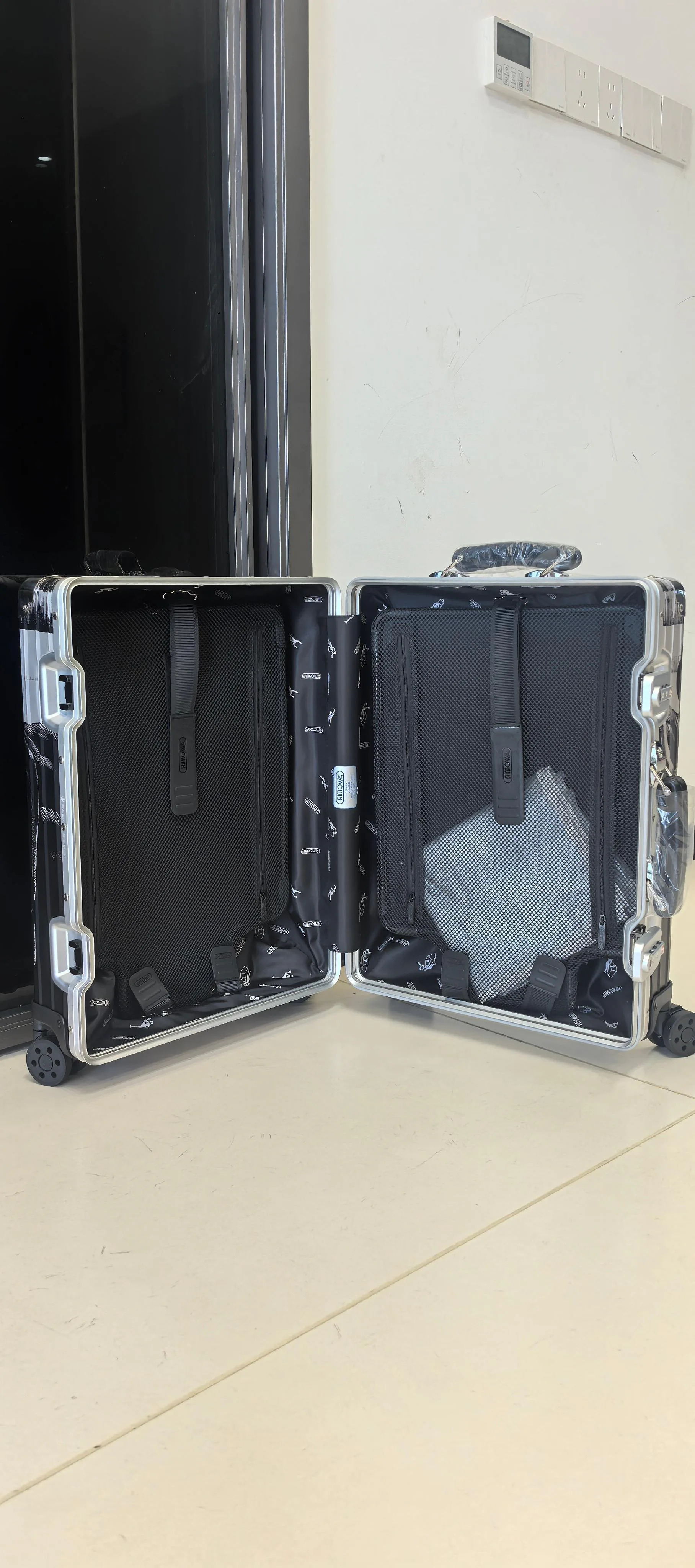 Suitcases RIMOWA 18497595