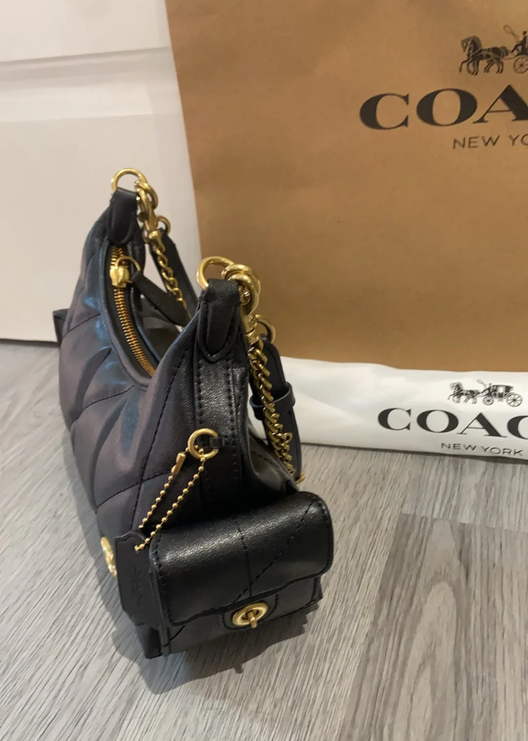 Women's Classic Handbags COACH 17824698
