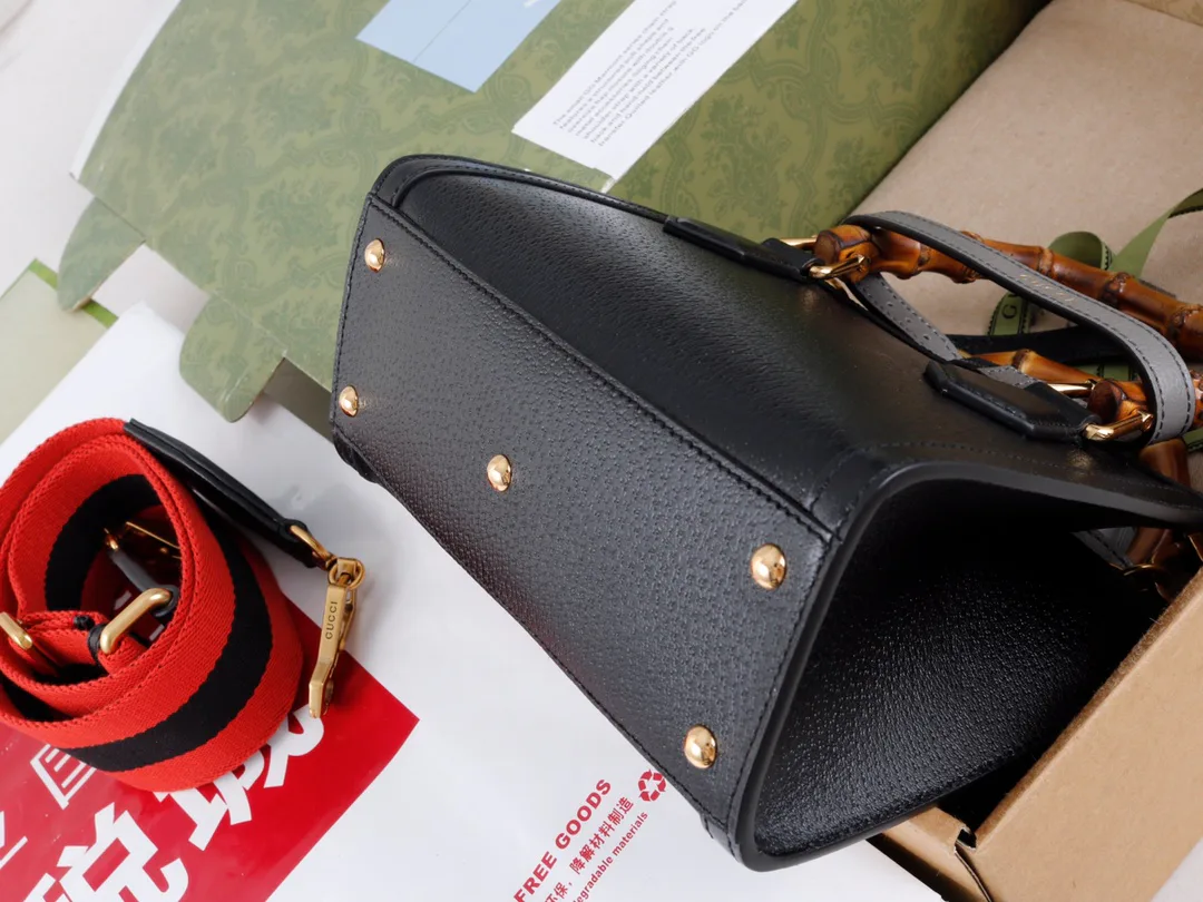 Women's Classic Handbags GUCCI 18065394