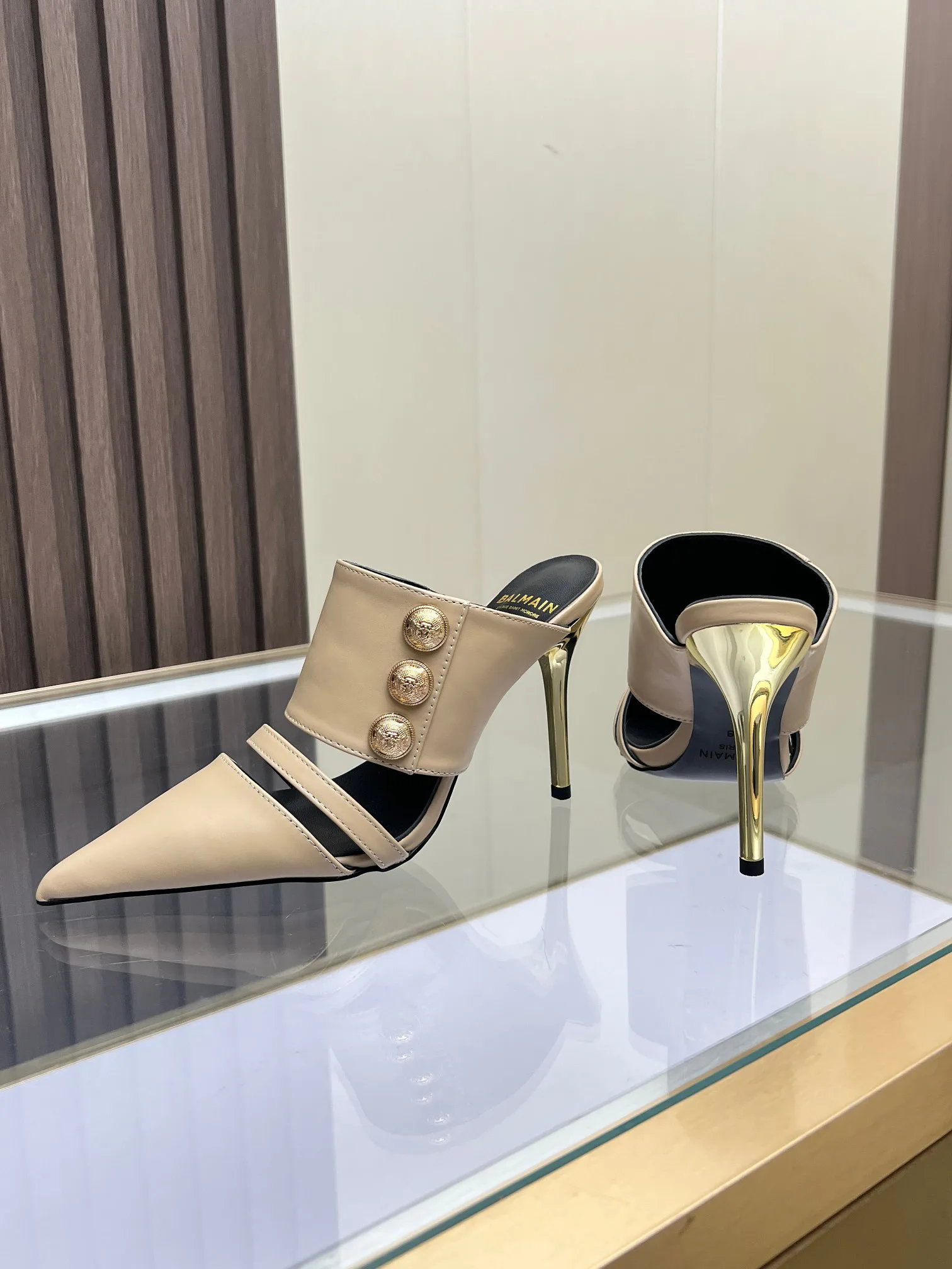 Women's Heels BALMAIN 18104239