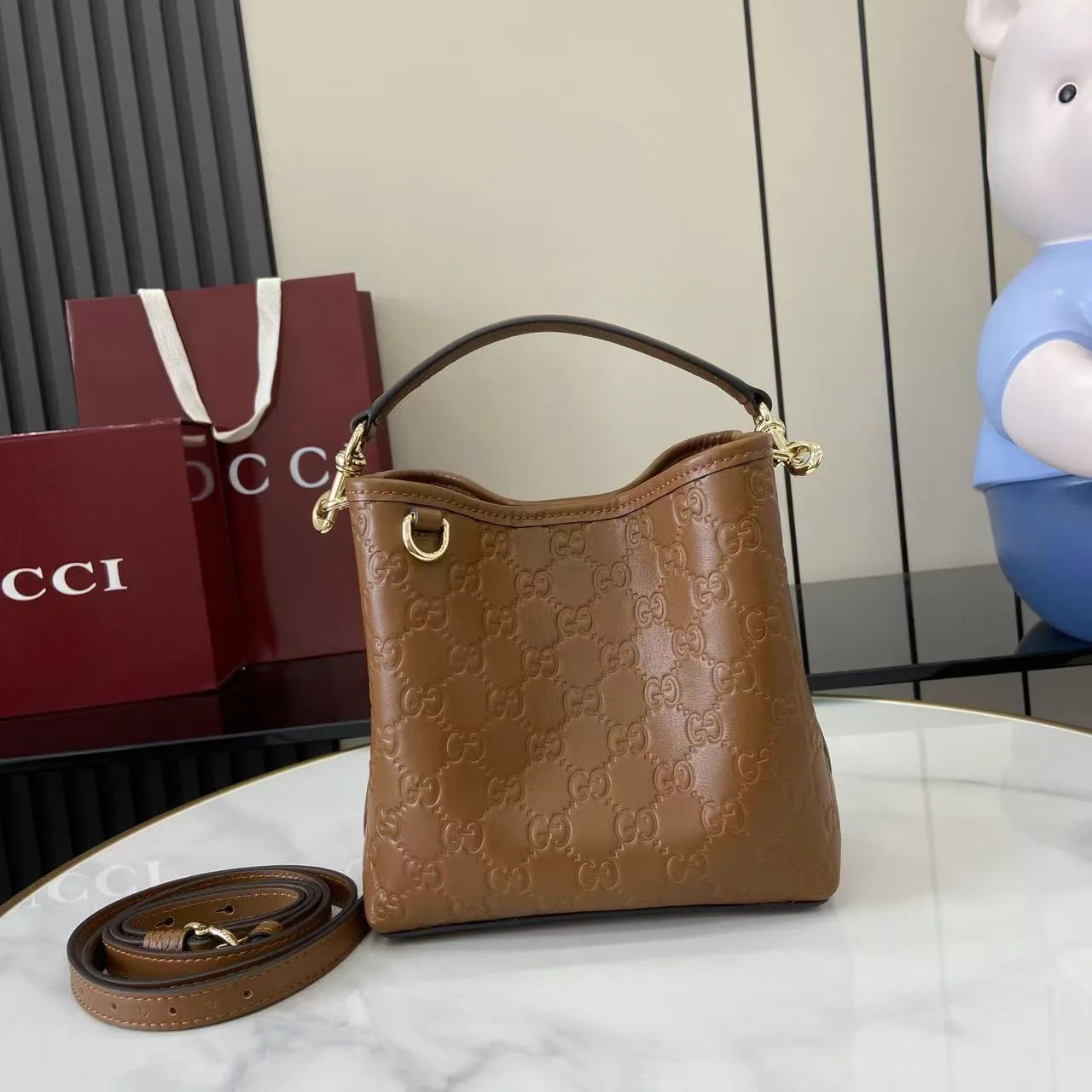 Women's Classic Handbags GUCCI 18404545