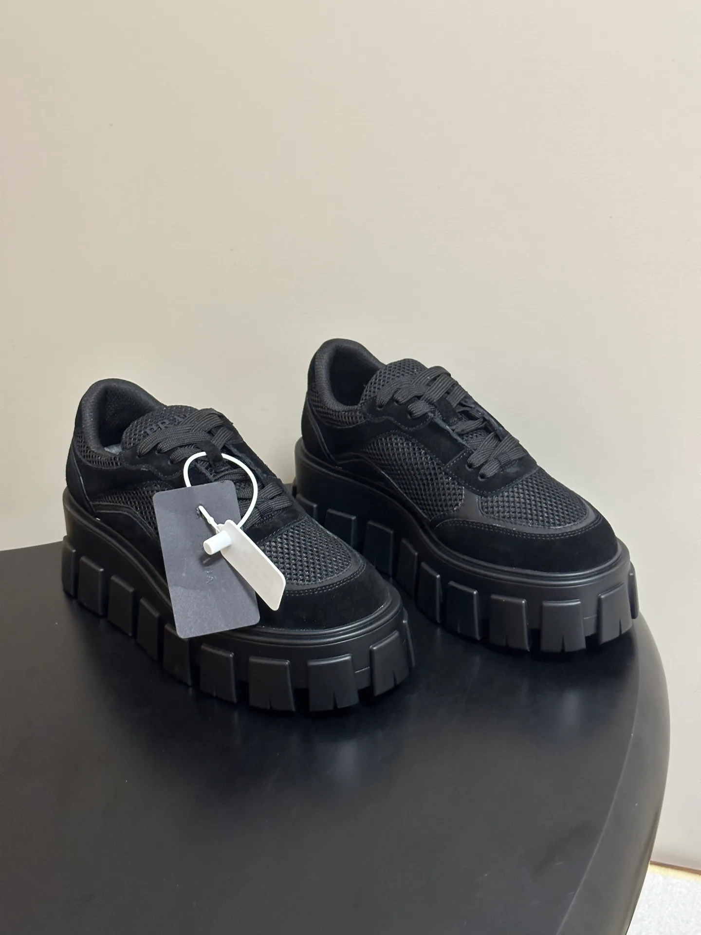 Women's Sneakers PRADA 18049583