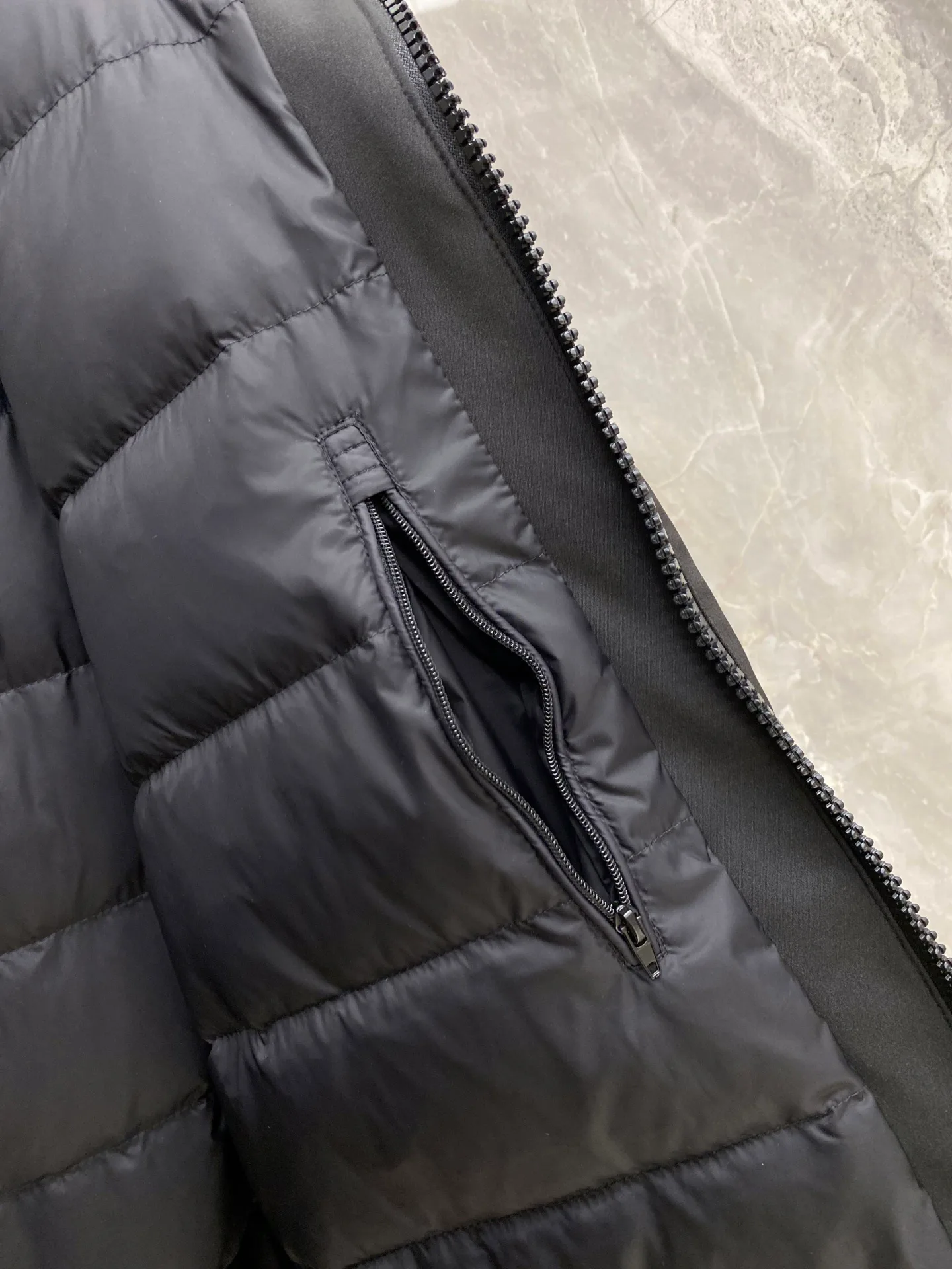 Men's Jackets And Down Jackets MONCLER 18348640