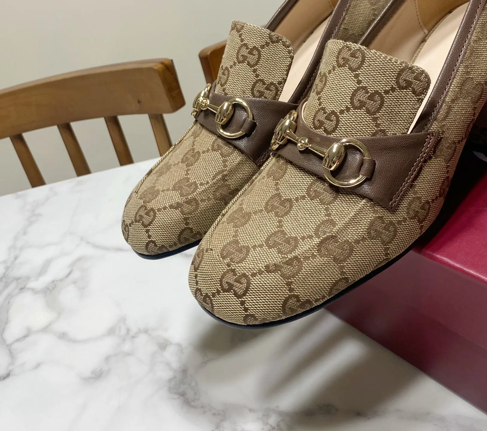 Women's Loafers And Moccasins GUCCI 17570585