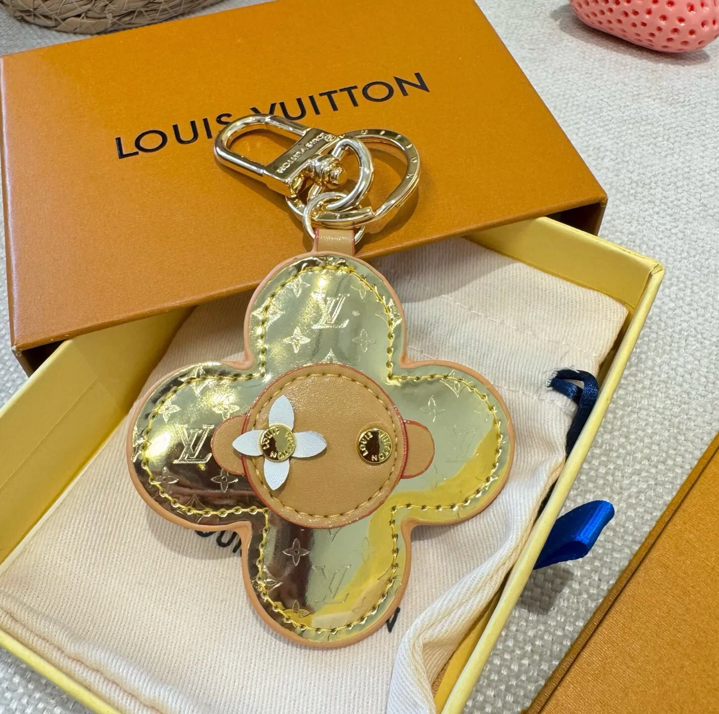 Key Cases LOUIS VUITTON 18013300