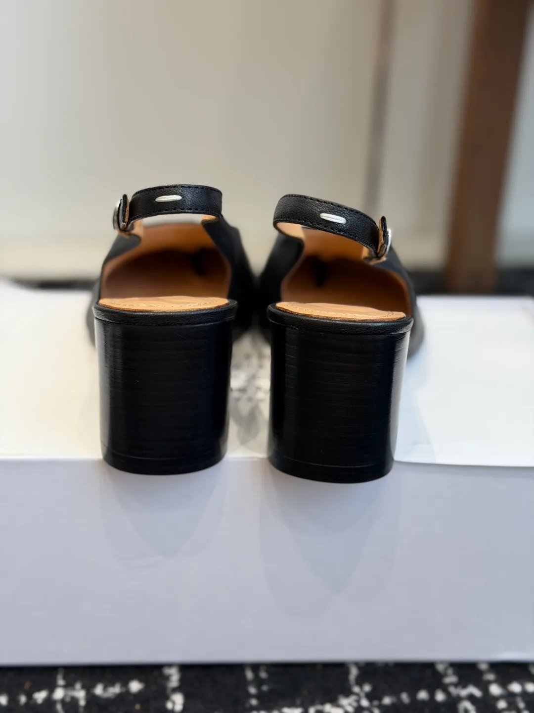 Women's Open-Toe Sandals MAISON MARGIELA 17997941