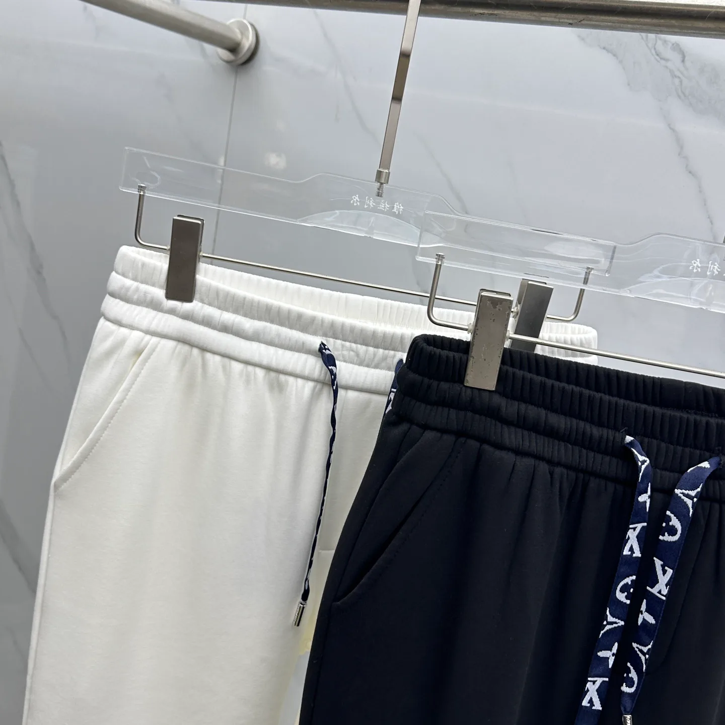 Men's Trousers LOUIS VUITTON 18246694