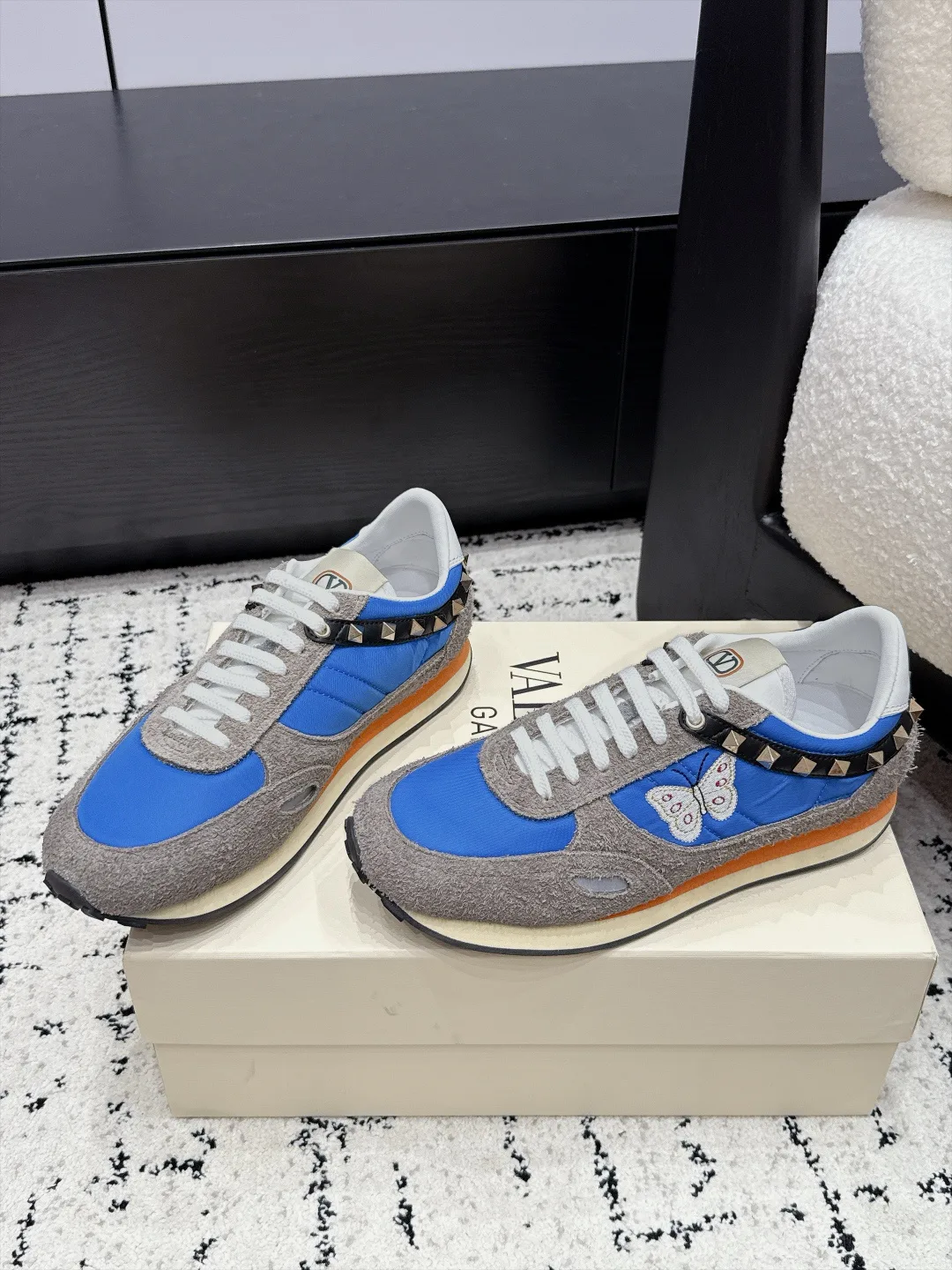 Women's Sneakers VALENTINO 17881048