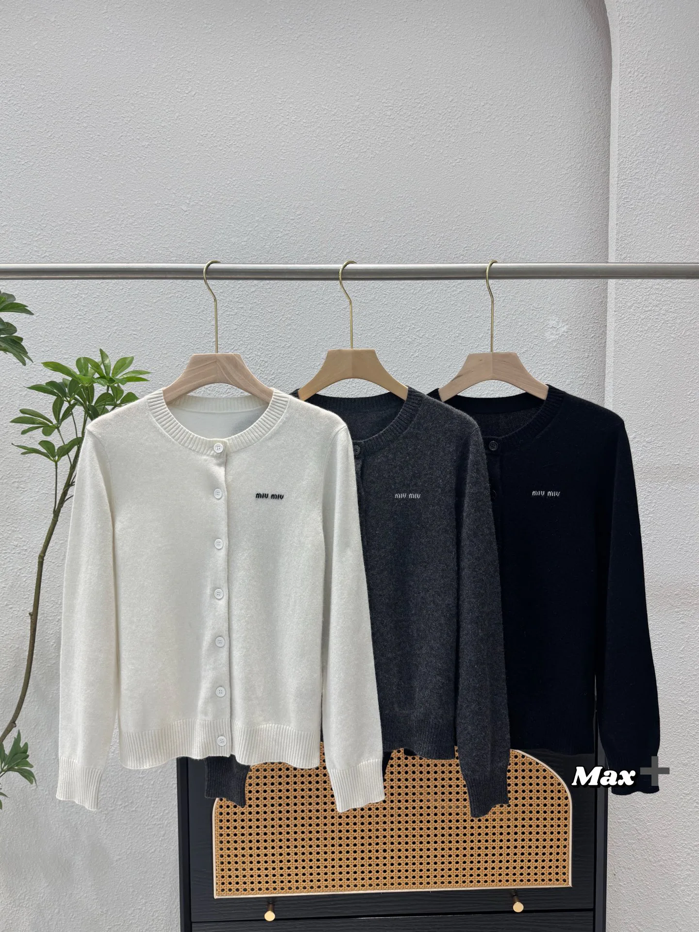 Women's Jumpers And Sweaters MIU MIU 18106669