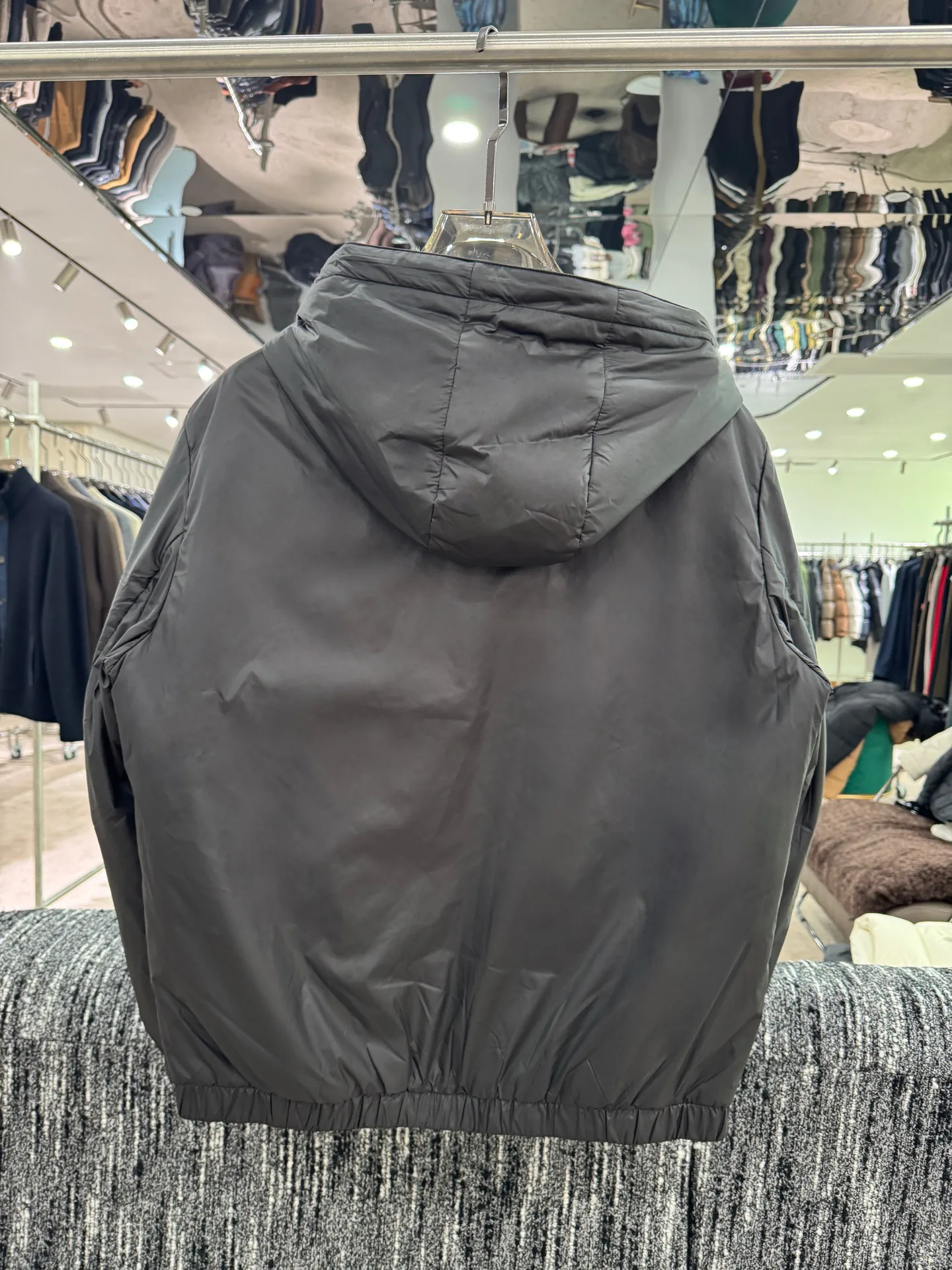 Men's Jackets And Down Jackets MONCLER 18084260