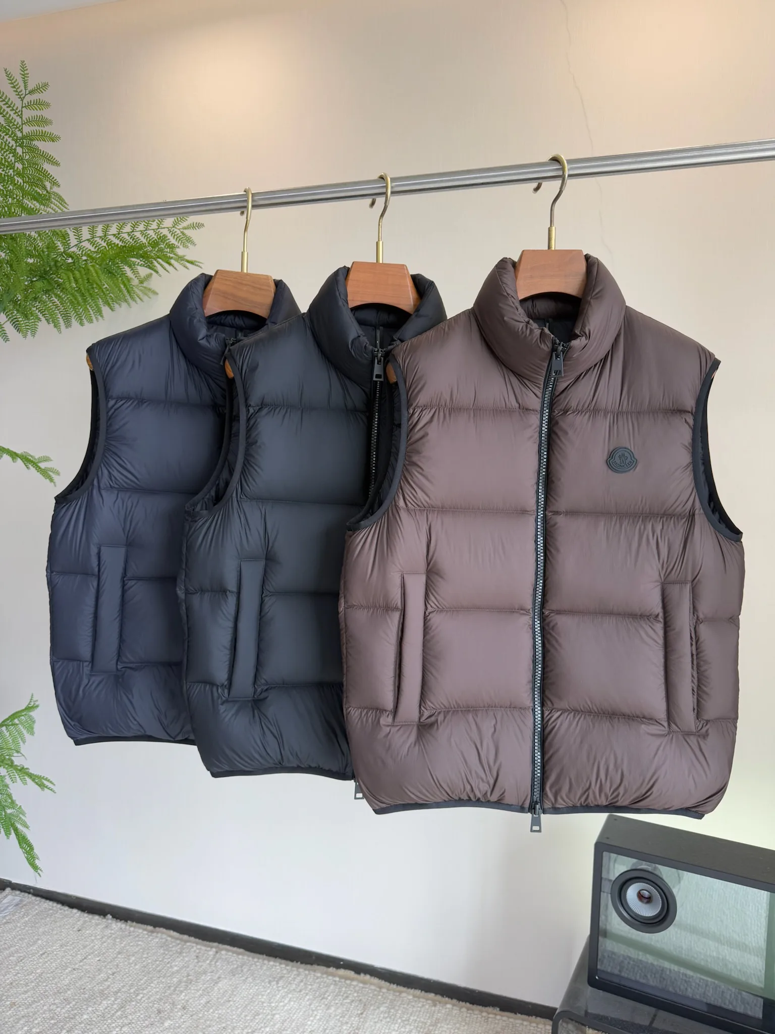 Men's Vests MONCLER 18355817
