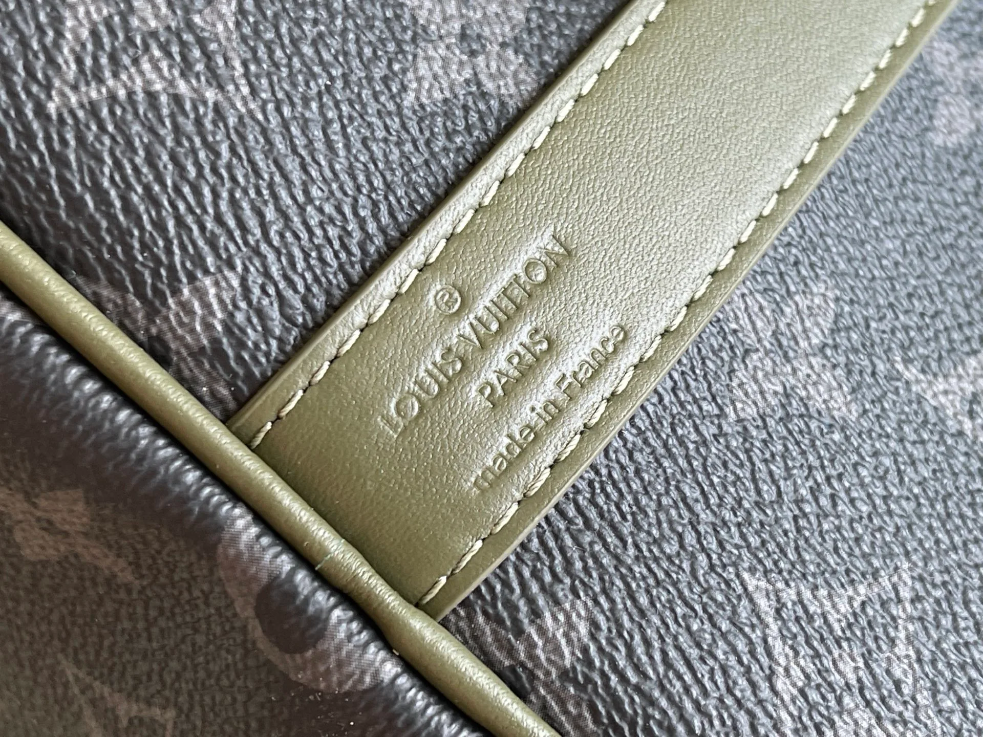 Women's Travel Bags LOUIS VUITTON 18359511