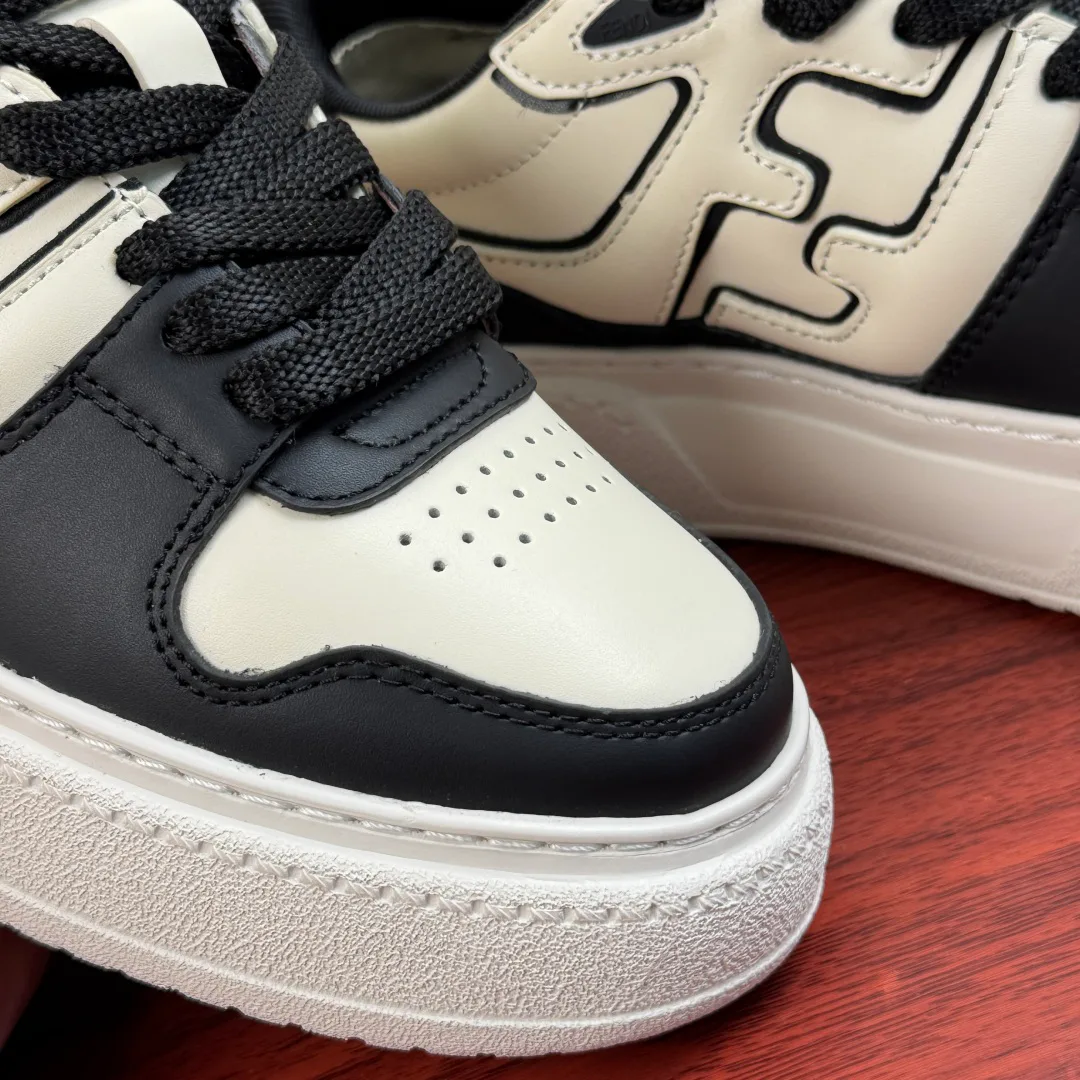 Women's Sneakers FENDI 18119027