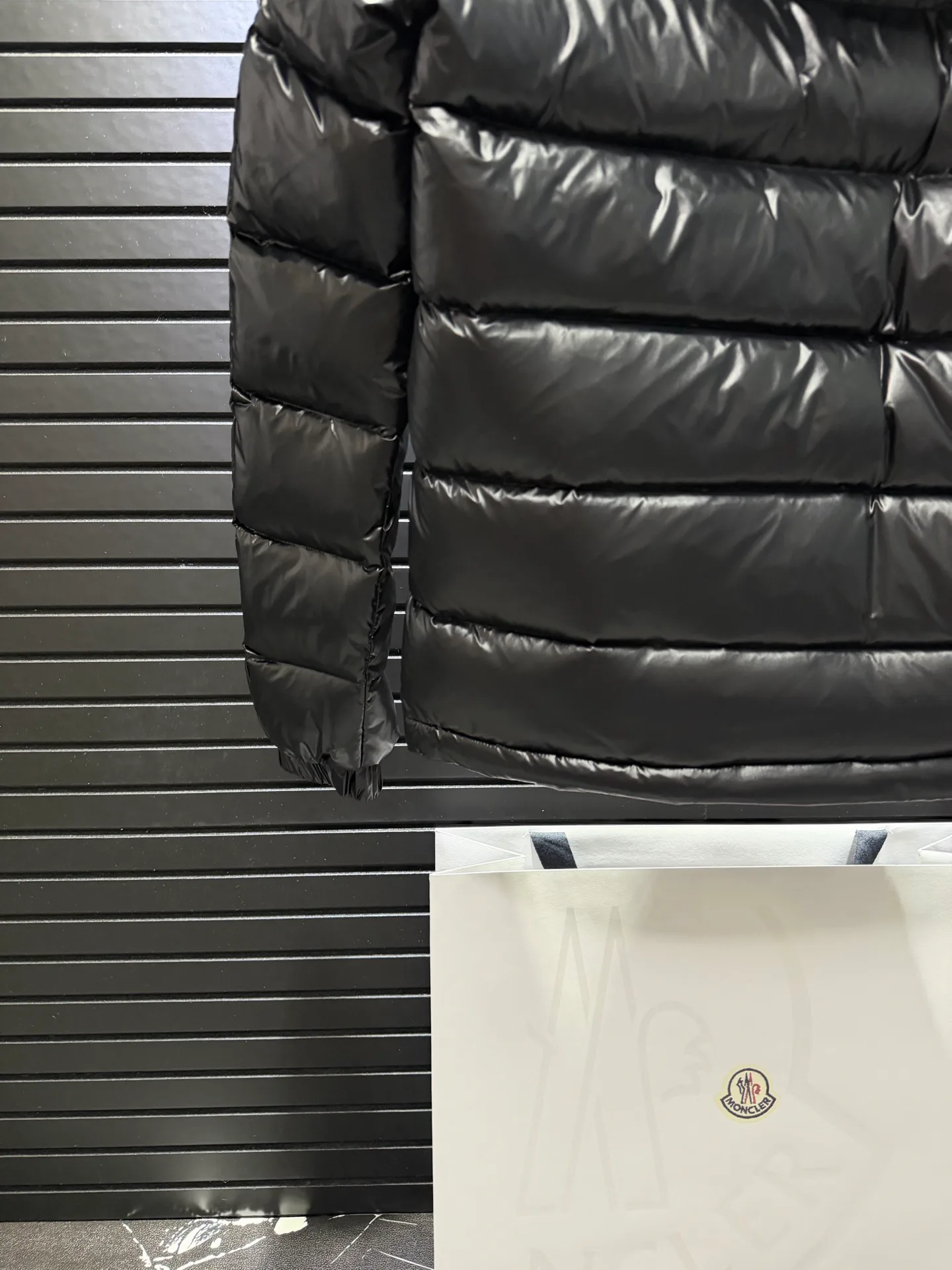 Куртки И Пуховики Мужские Moncler 18645343