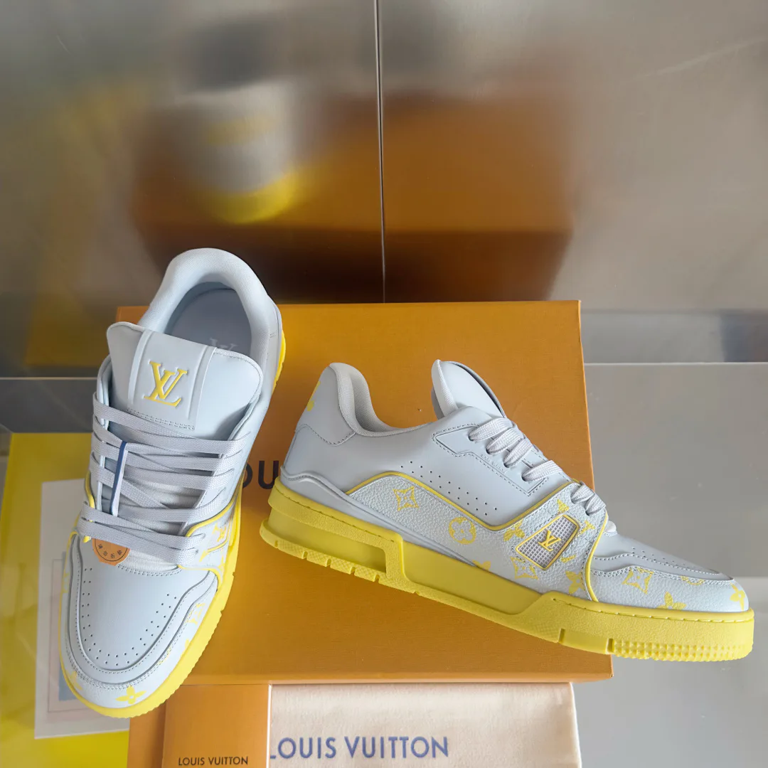 Men's Sneakers LOUIS VUITTON 17483775