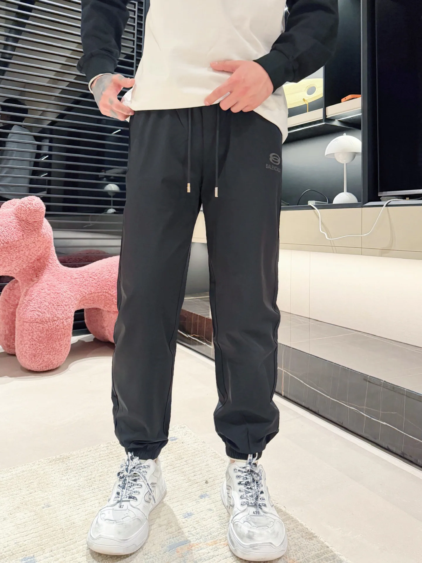 Men's Trousers BALENCIAGA 18499733