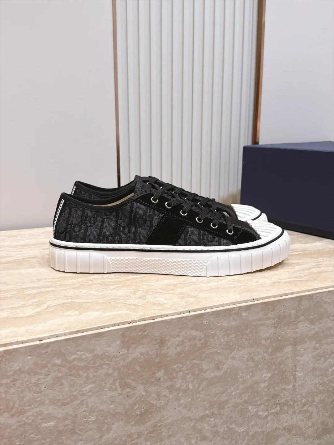 Women's Sneakers CHRISTIAN DIOR 18083921