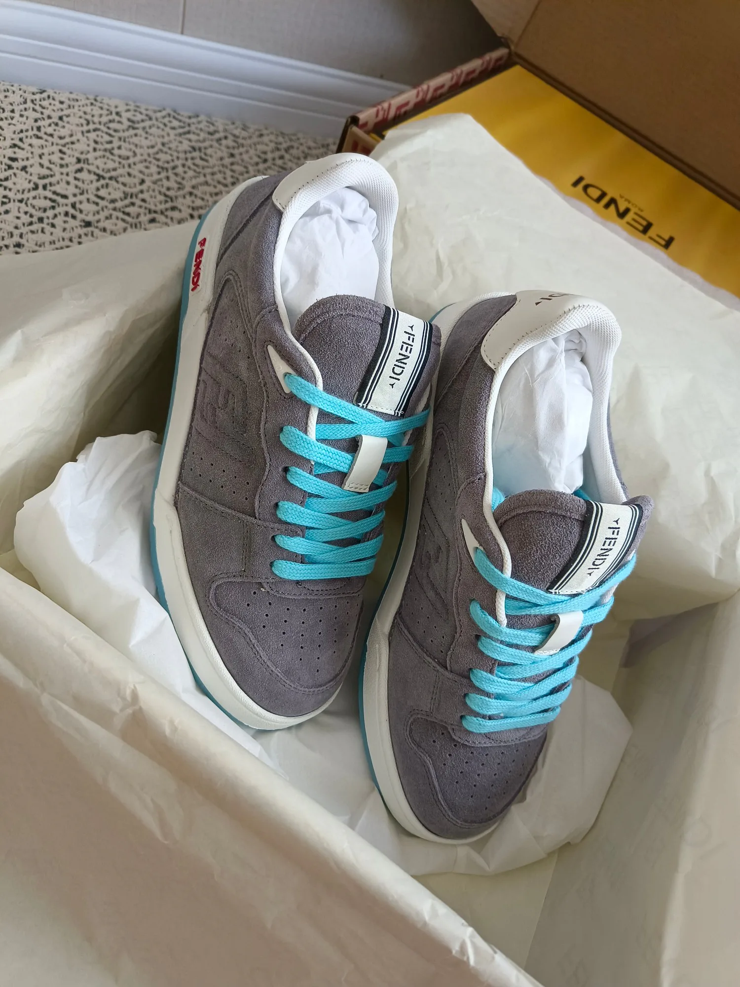 Women's Sneakers FENDI 18425930