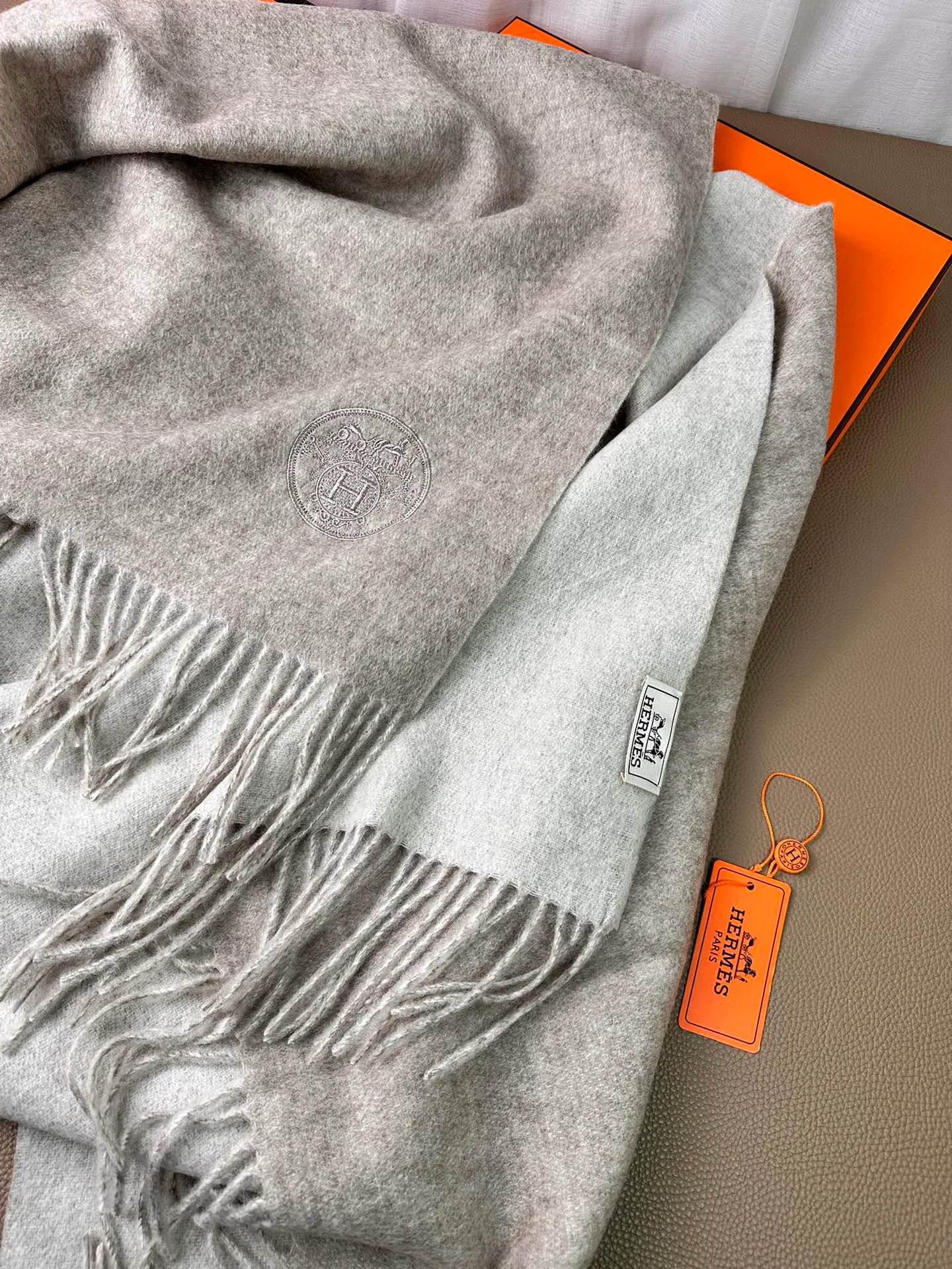 Scarves HERMES 18105098