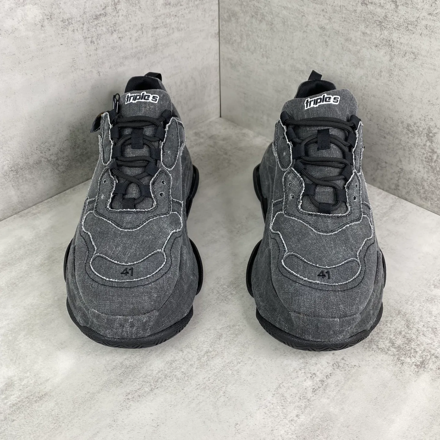 Кроссовки Женские Balenciaga 18686624