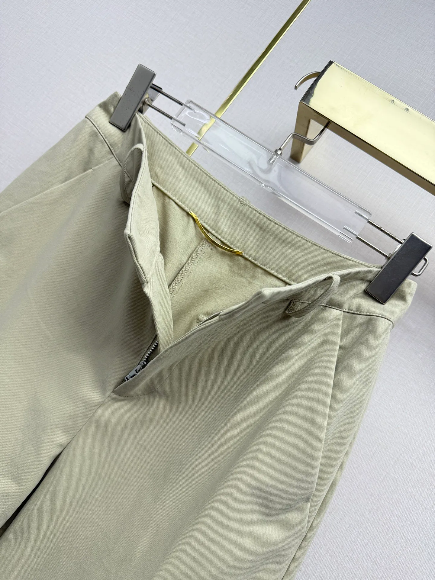 Women's Trousers SAINT LAURENT 17908331