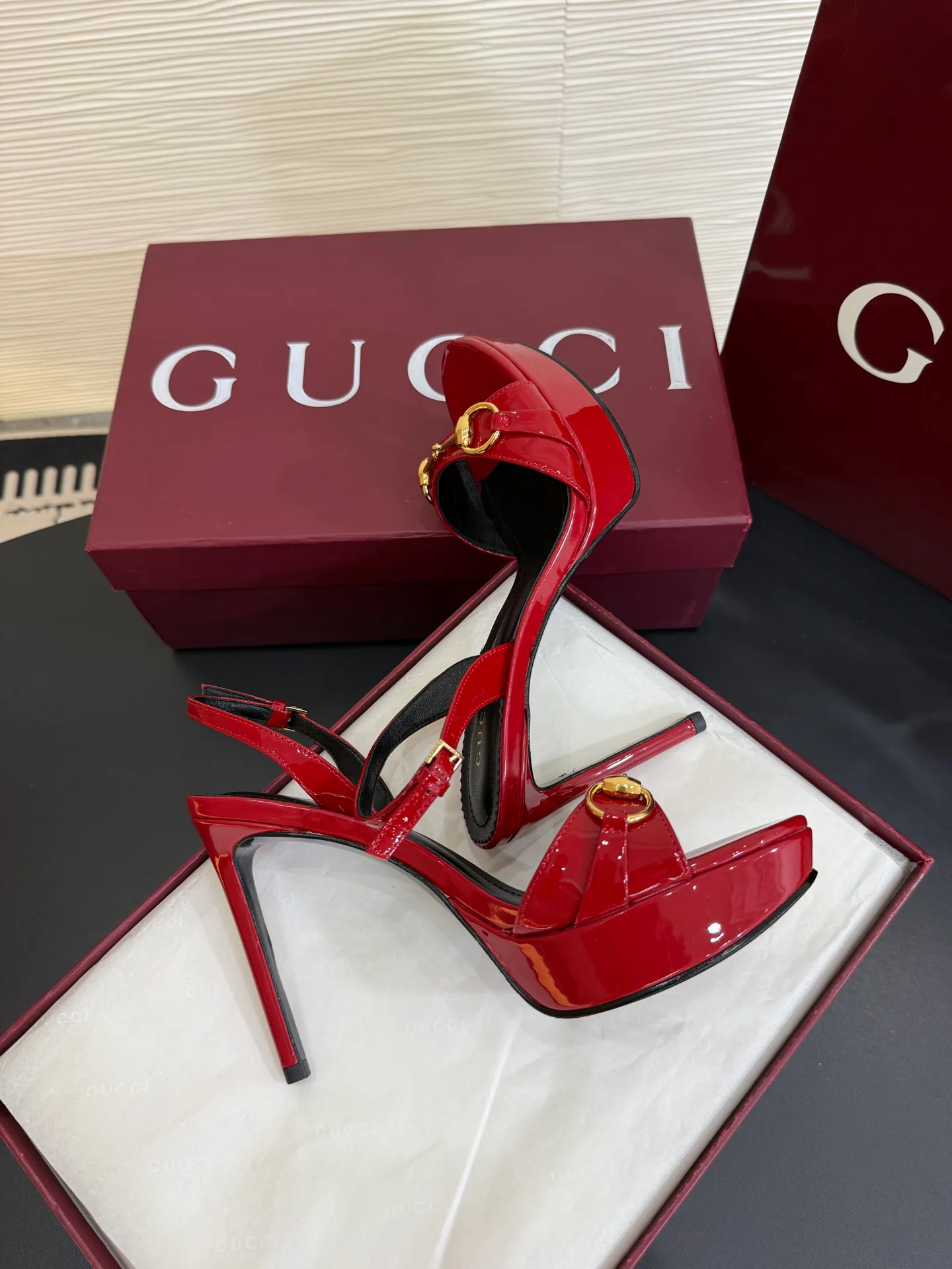 Women's Open-Toe Sandals GUCCI 18071178