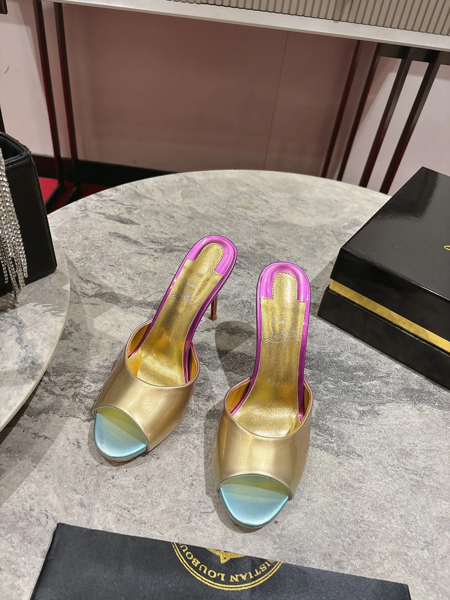 Women's Open-Toe Sandals CHRISTIAN LOUBOUTIN 17163220