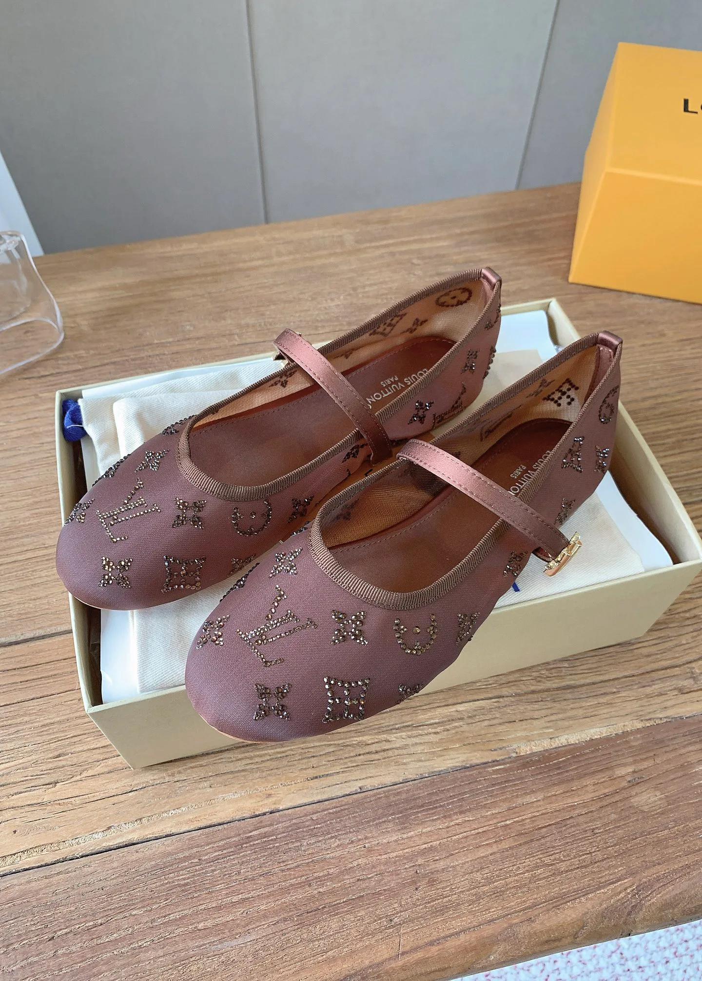 Women's Ballet Flats LOUIS VUITTON 18365401