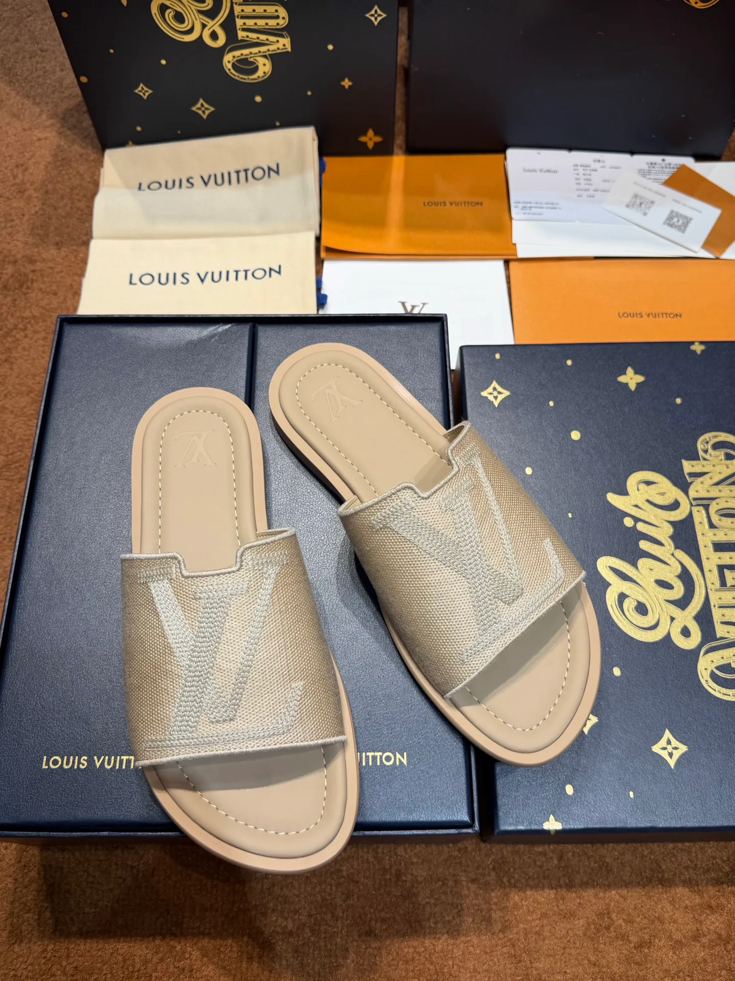 Women's Flip-Flops LOUIS VUITTON 17342949