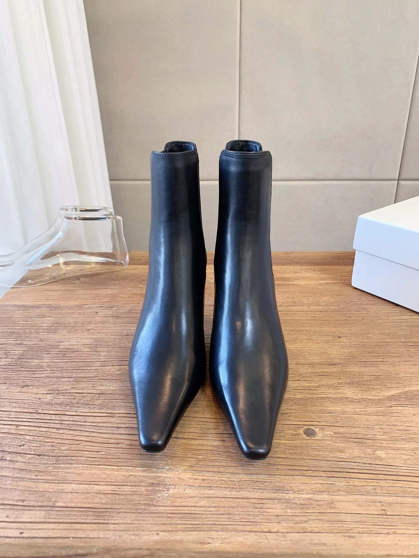 Women's Booties SAINT LAURENT 18520072